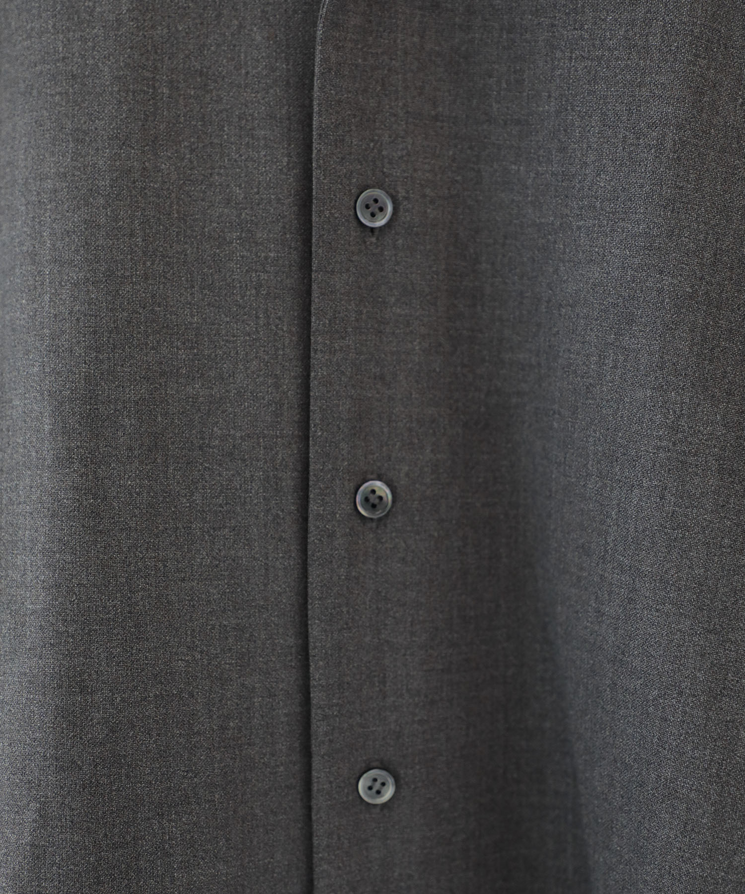 leather color panel sleeve shrit CONZ