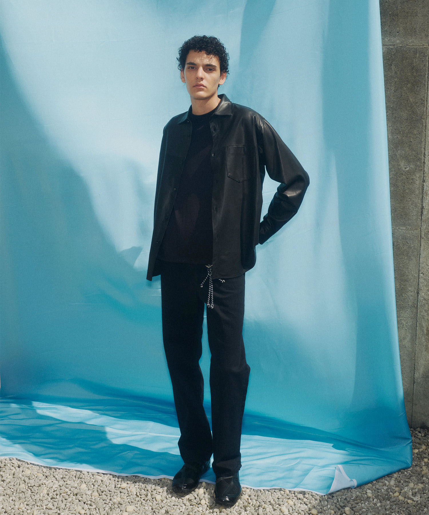 NARROW CYLINDER FIT JEANS MARKAWARE/marka