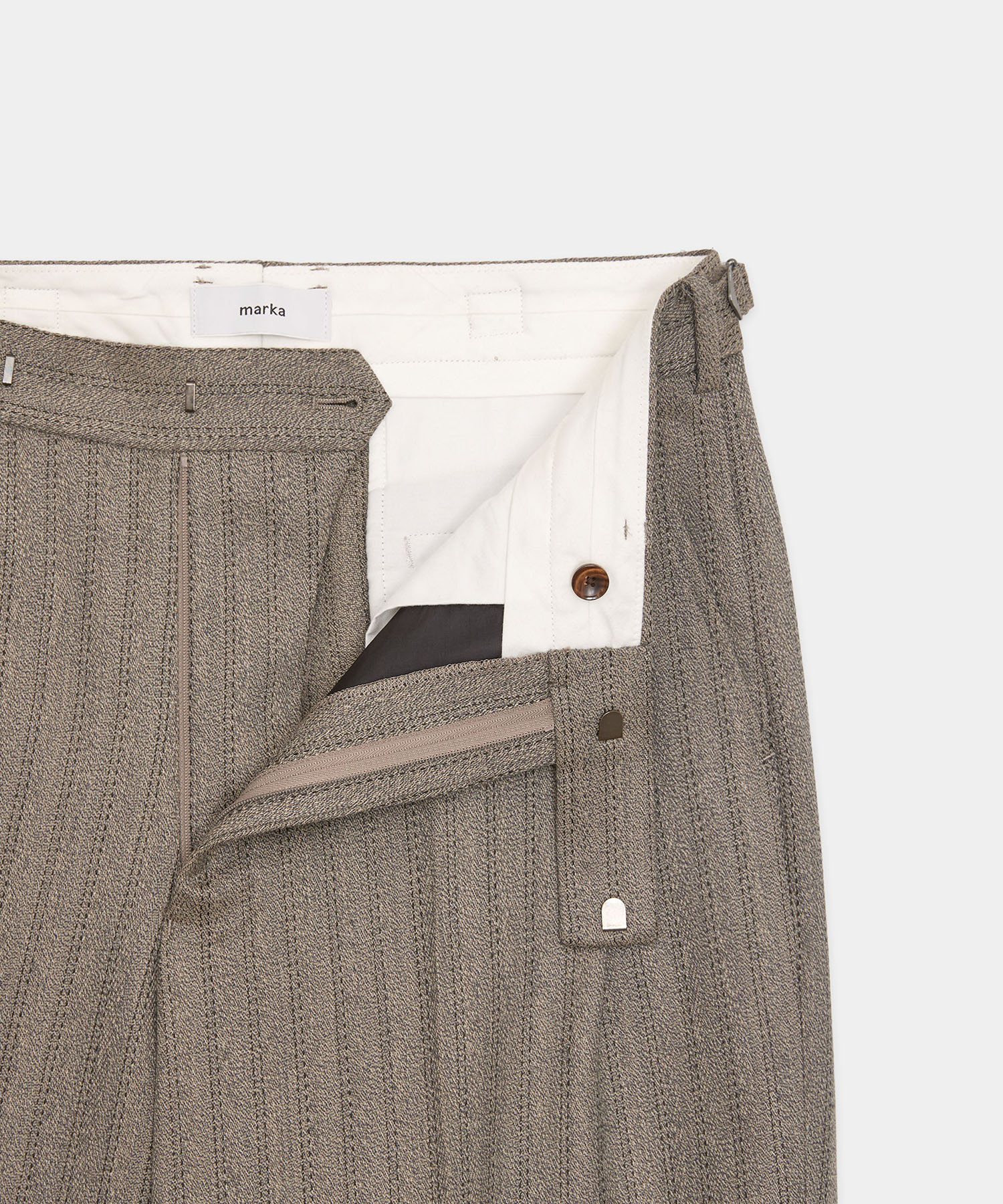 SINGLE PLEAT WIDE TROUSERS MARKAWARE/marka