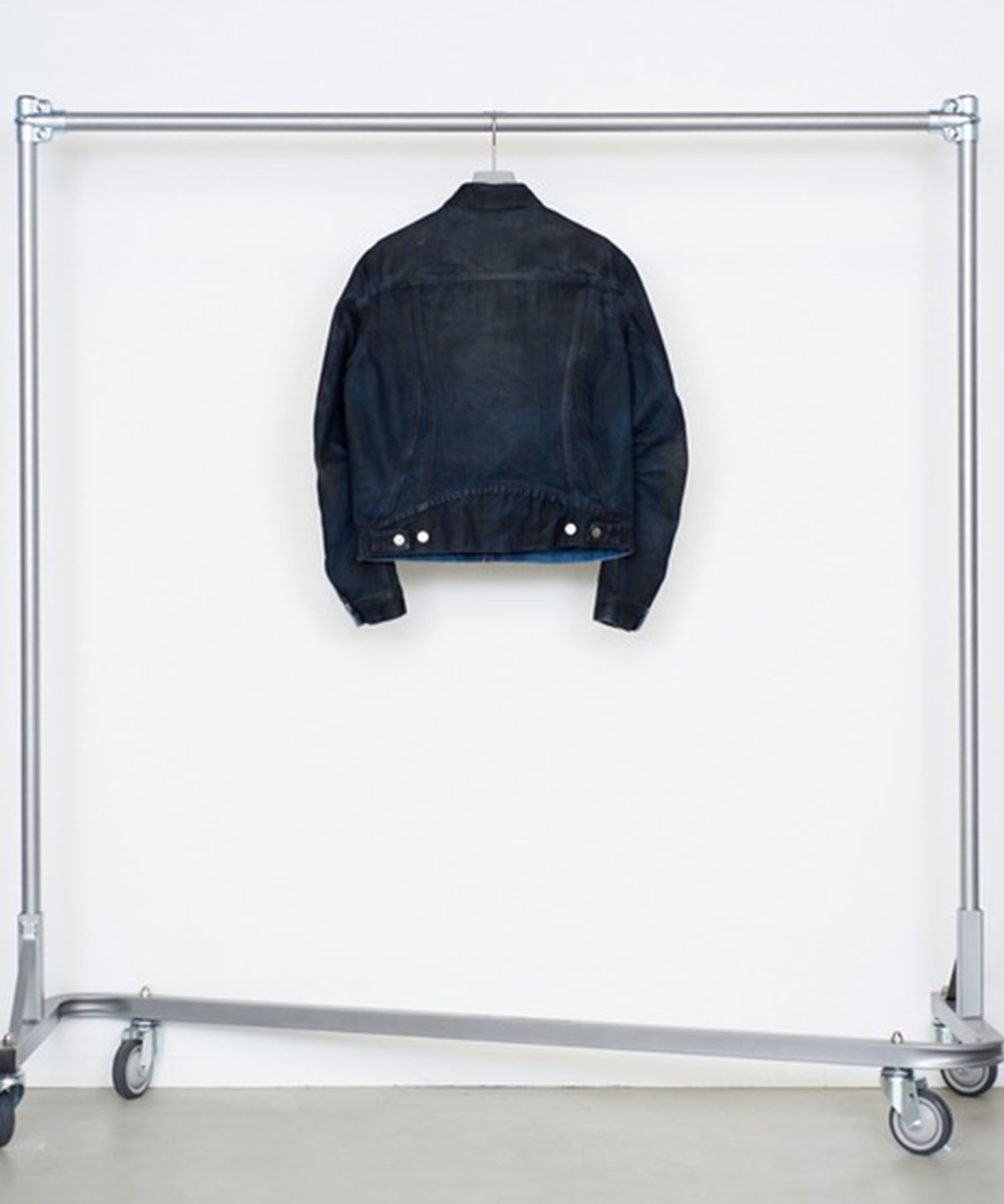 DENIM TRUCKER JACKET NVRFRGT