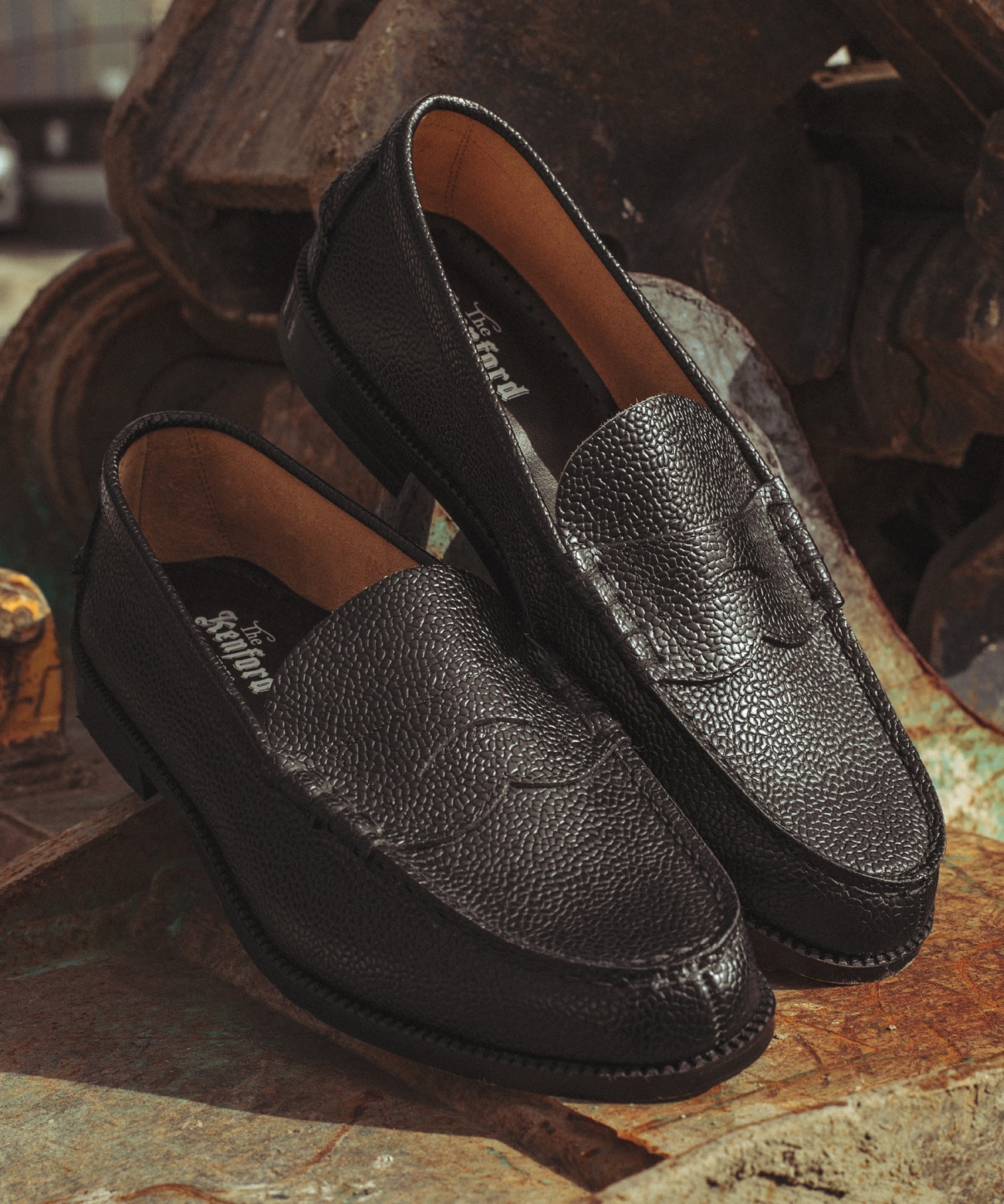 EMBOSSED LOAFERS BLACK SCOTCH GRAIN The Kenford FINESHOES