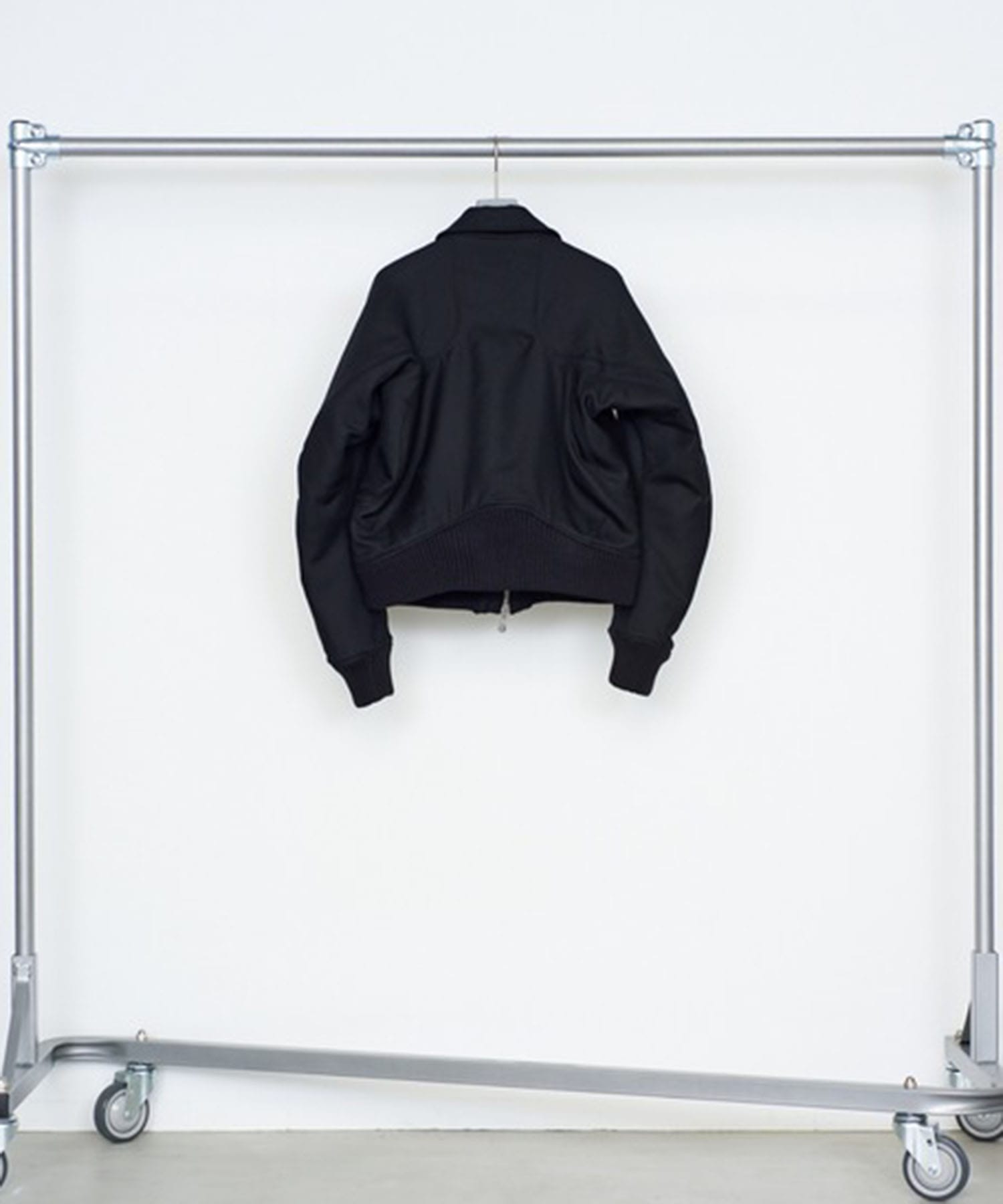ZIP UP PADDED SHORT BOMBER JACKET NVRFRGT