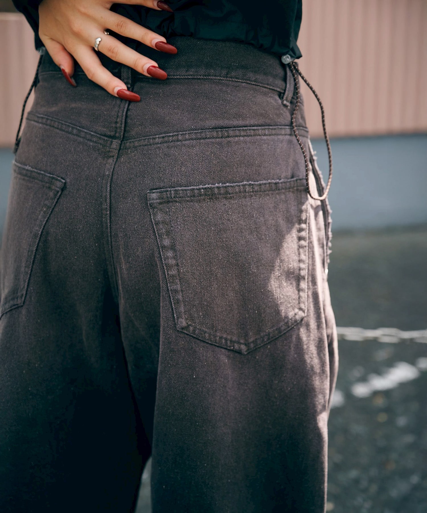 CURVED LEG JEANS CONZ