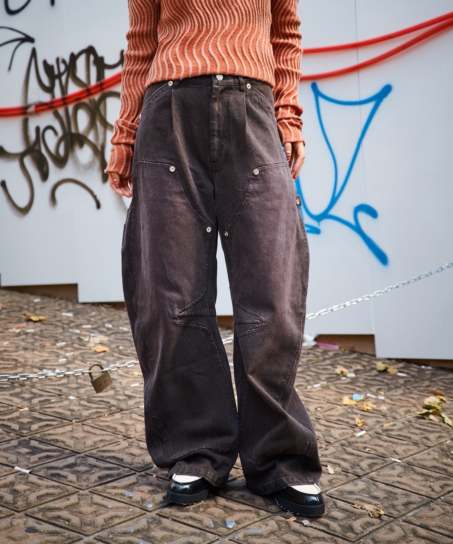 DOUBLE KNEE CURVED LEG JEANS CONZ