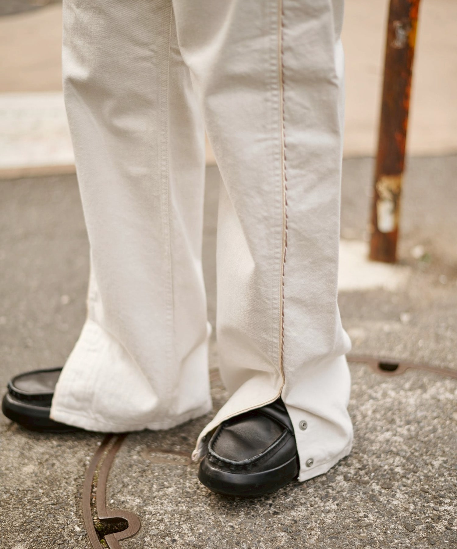 TWIST LINE WASHED STRAIGHT DENIM ANTHEM A