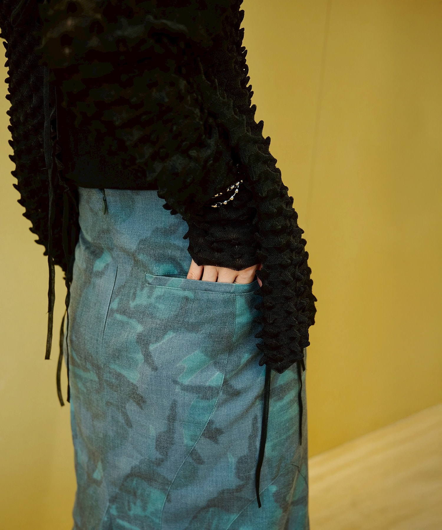 SHARP LONG SKIRT KOWGA