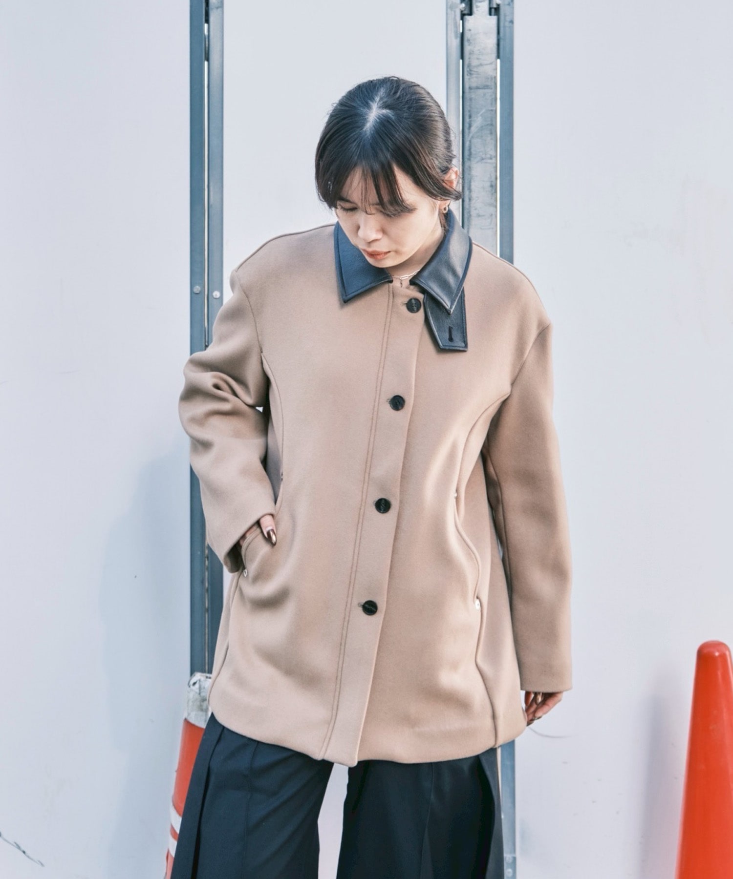 SHORT ZIP UP COAT CONZ