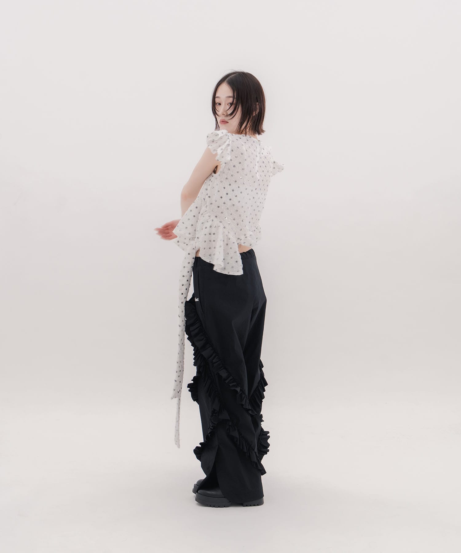 WILD THINGS Frilled pants naokitomizuka