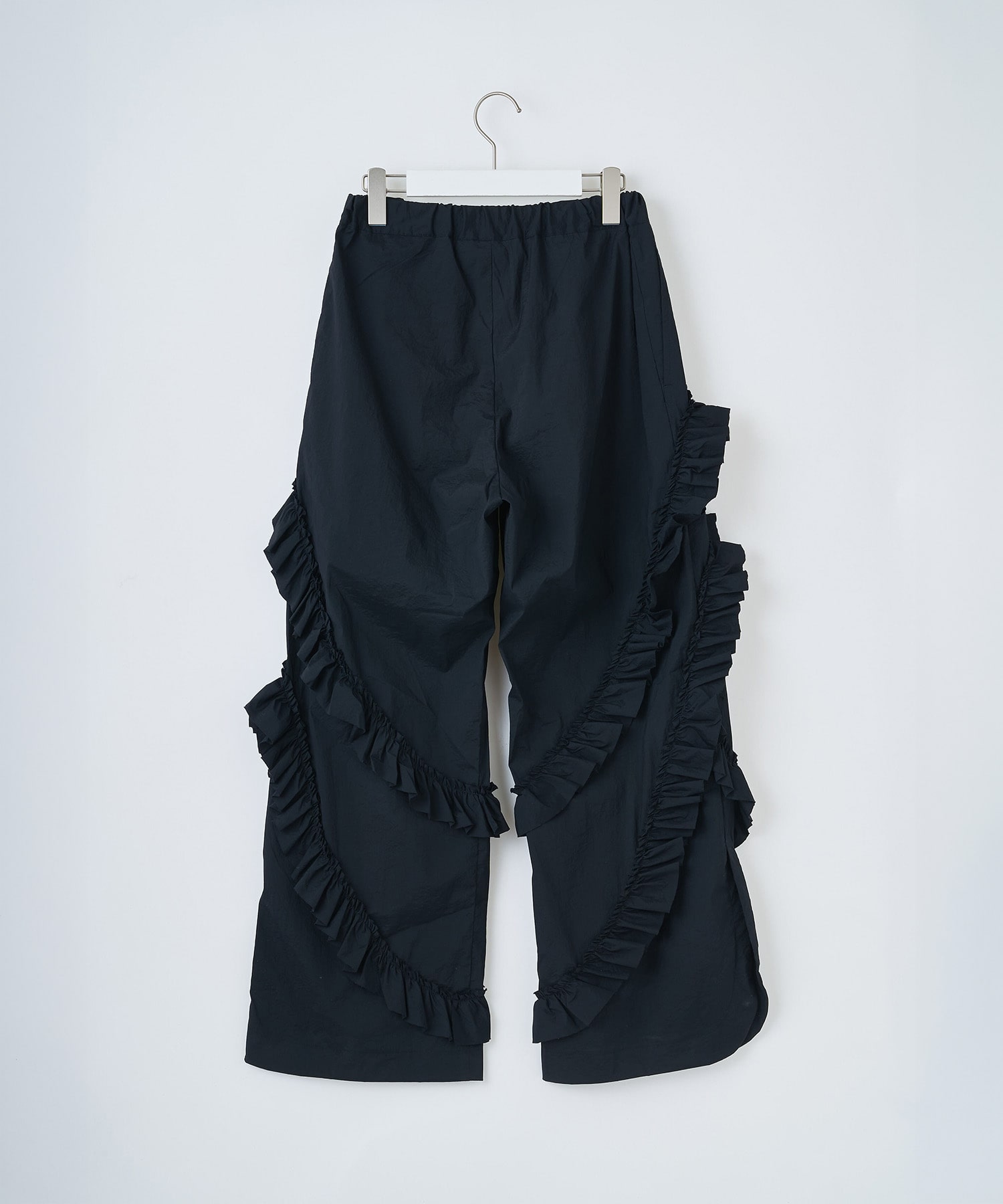WILD THINGS Frilled pants naokitomizuka