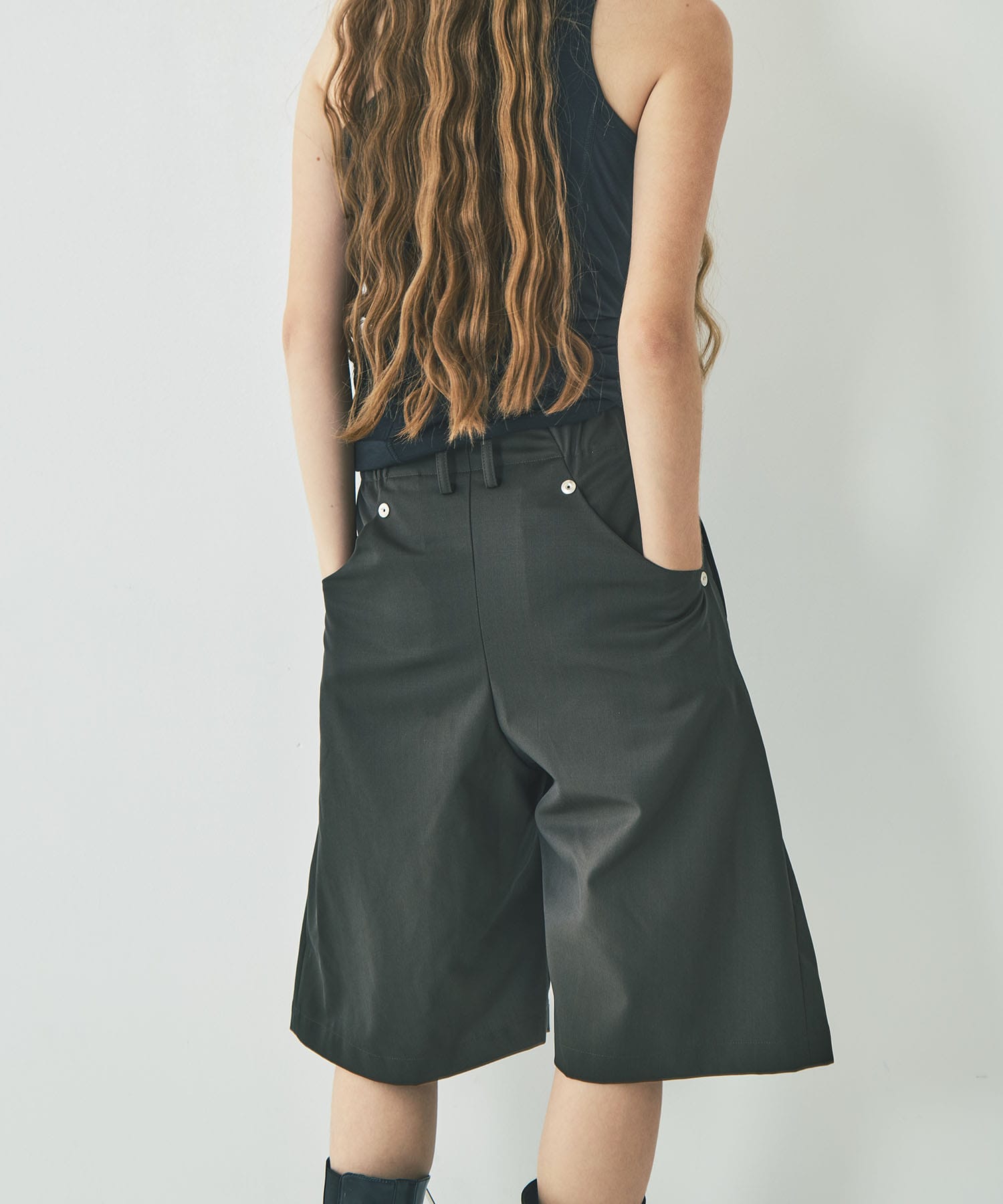 curve leg wide shorts CONZ