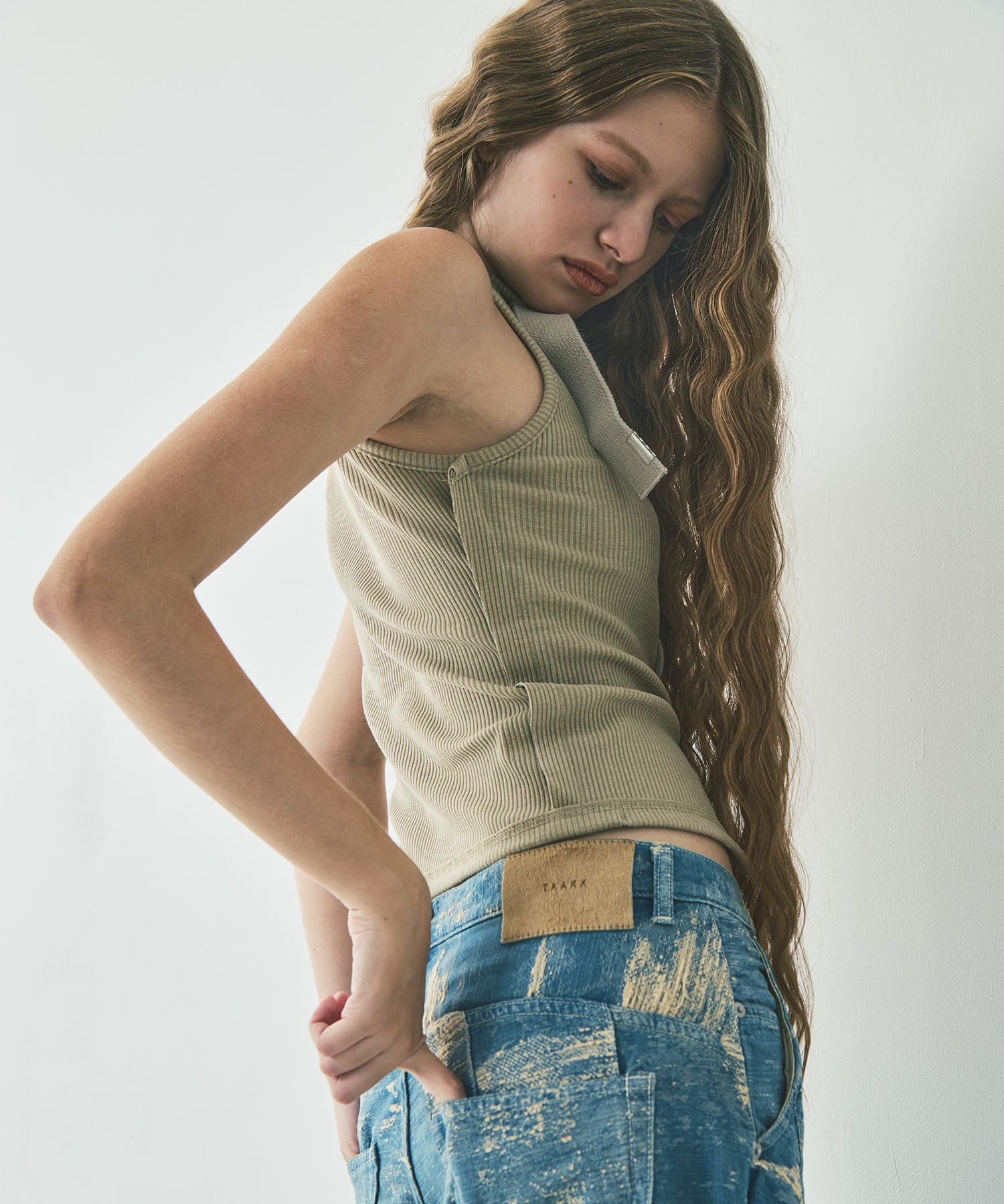 DENIM CURVED PANTS TAAKK