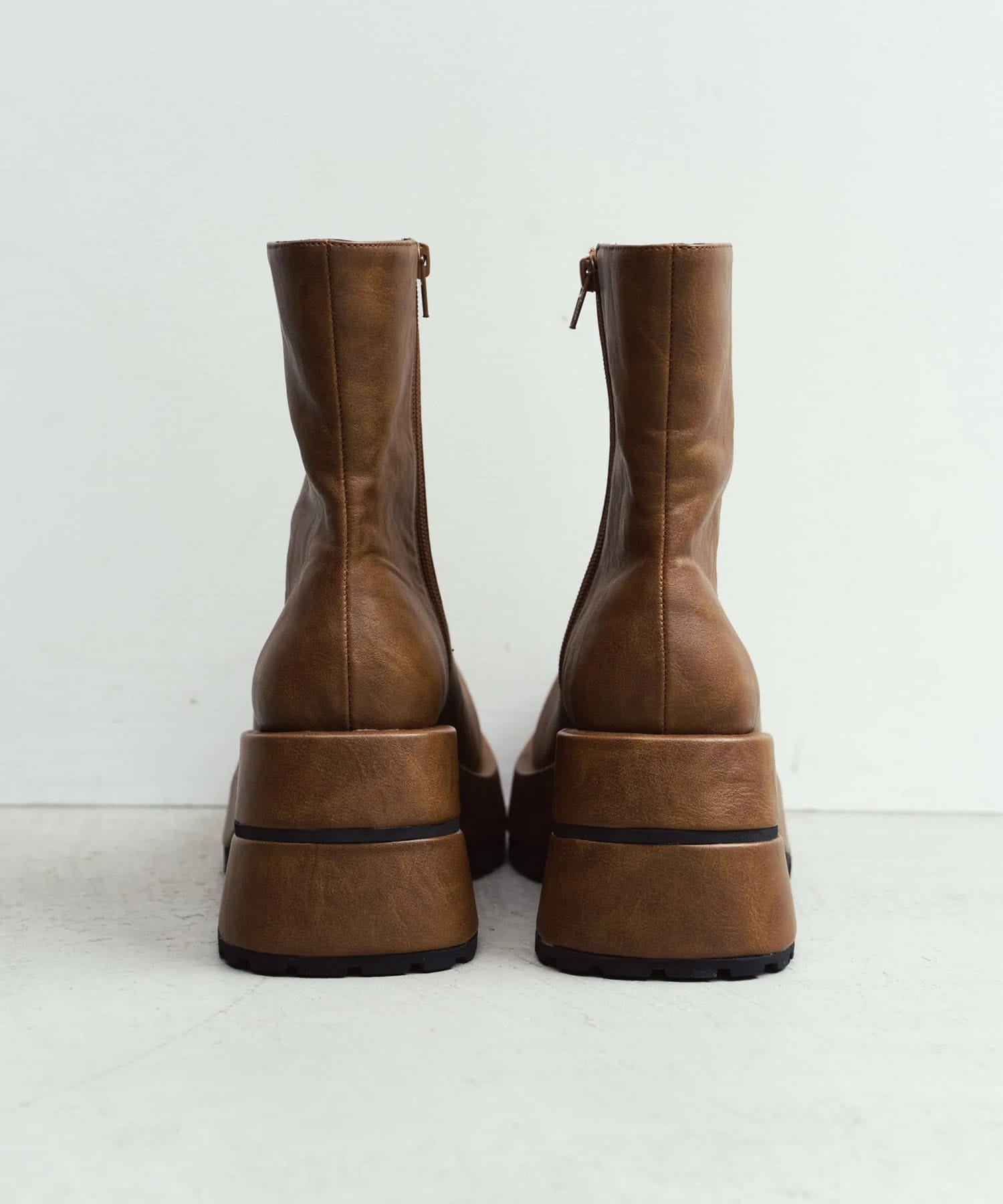 volume square boots Knuth Marf