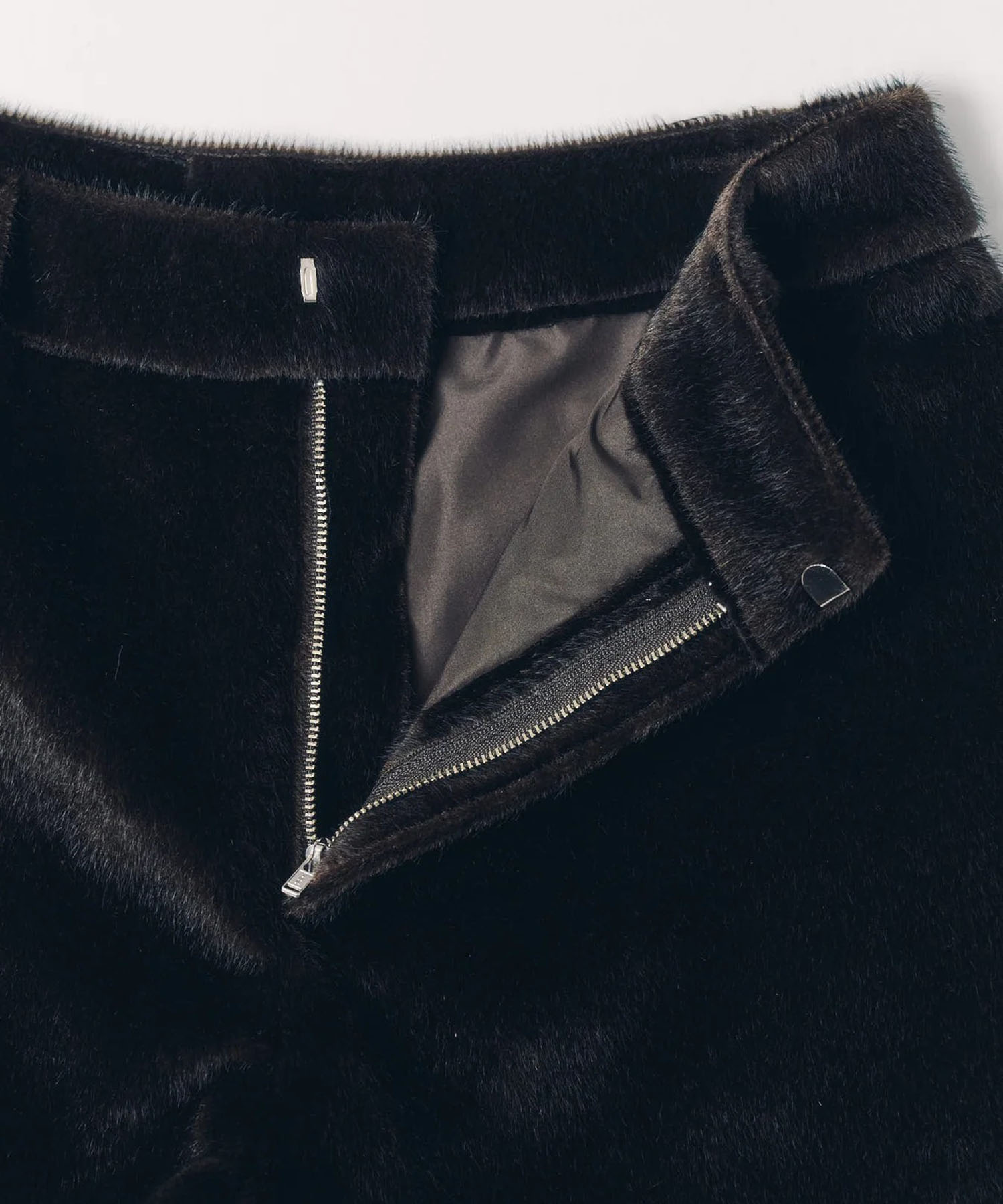 pony-like short pants/darkbrown Knuth Marf