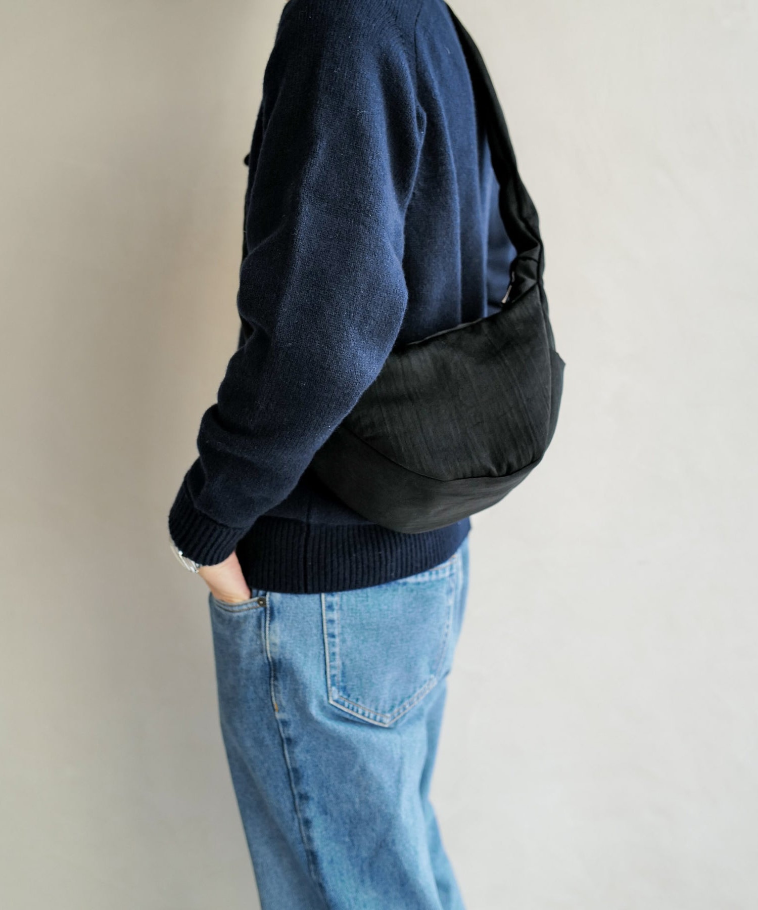 ANNIE PUFFER MINI MOON BAG / CERATO BRIGHT ITTI