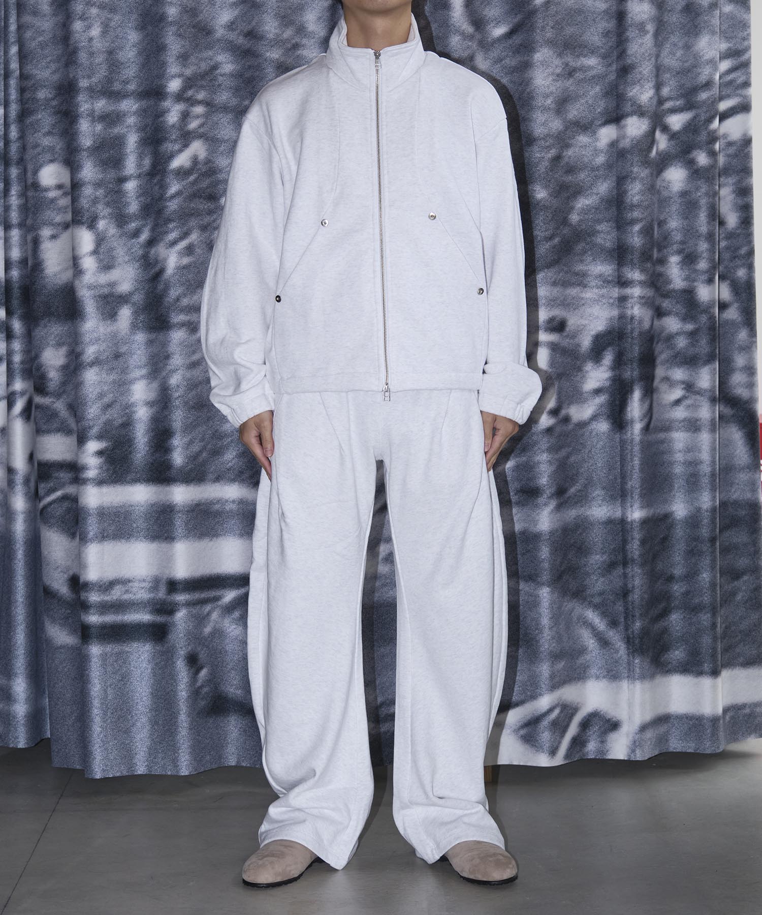STAND ZIP UP CONZ