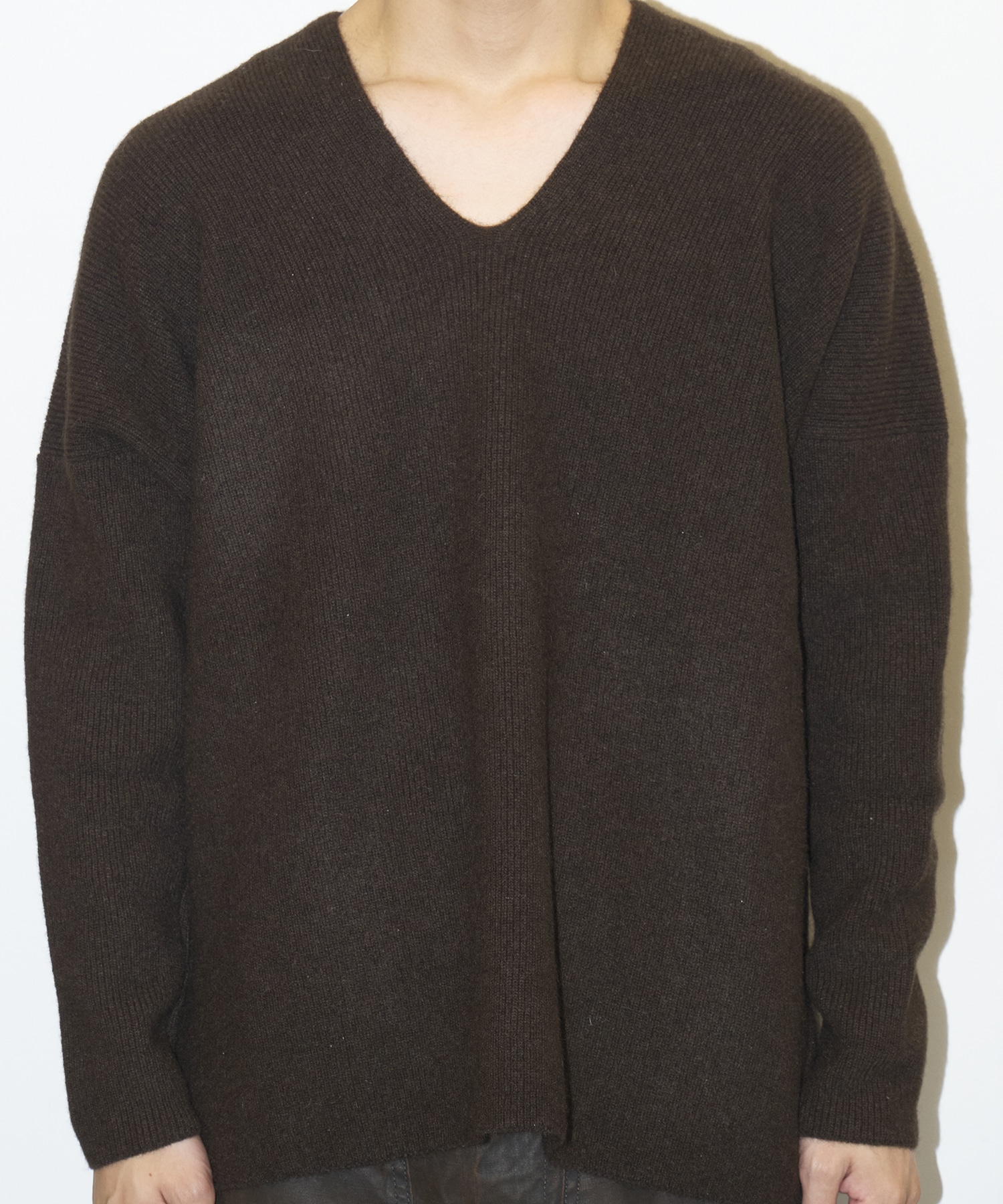 YAK V-neck Sweater Nomat