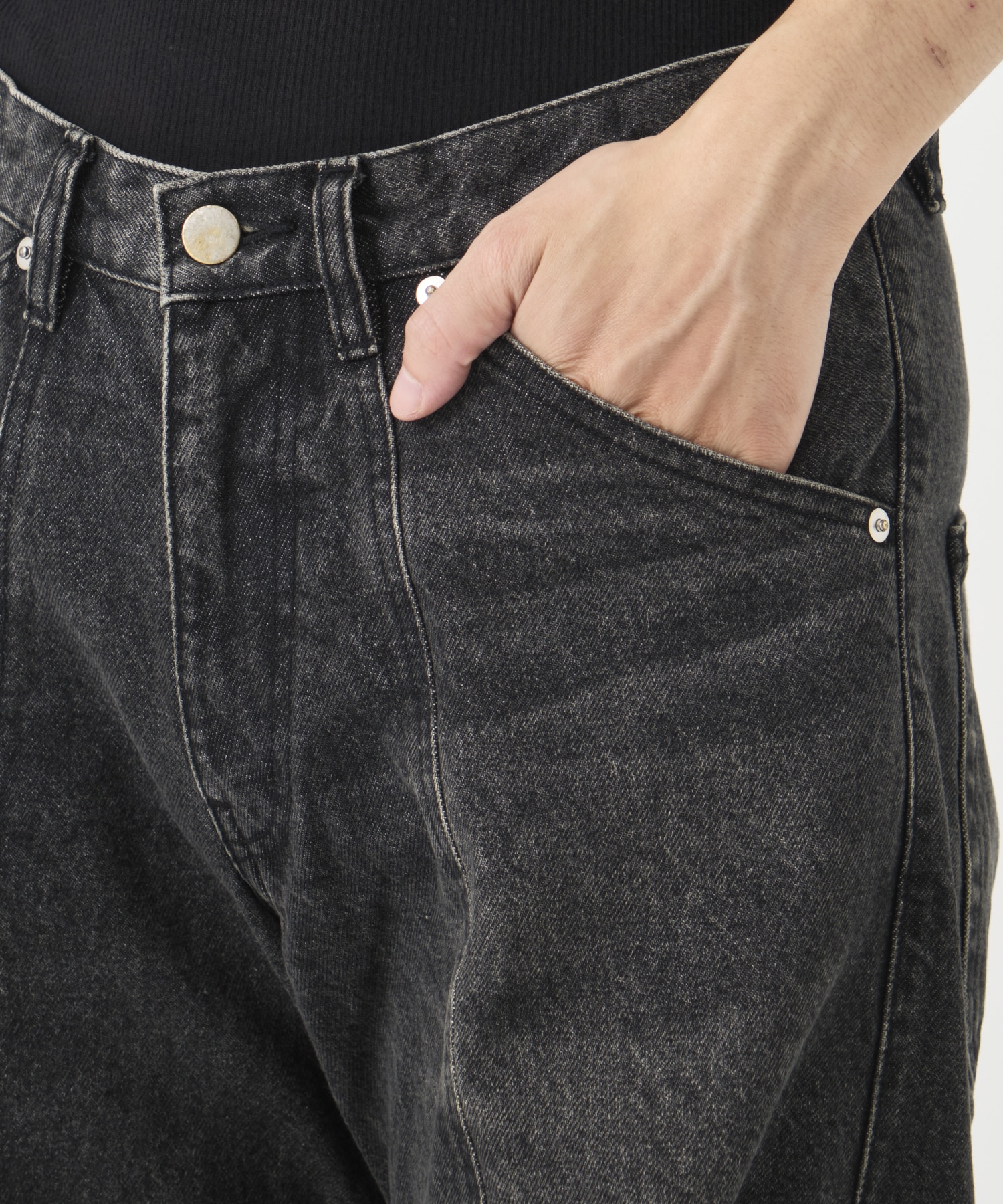 別注 TWISTED CURVED LEG JEANS NVRFRGT