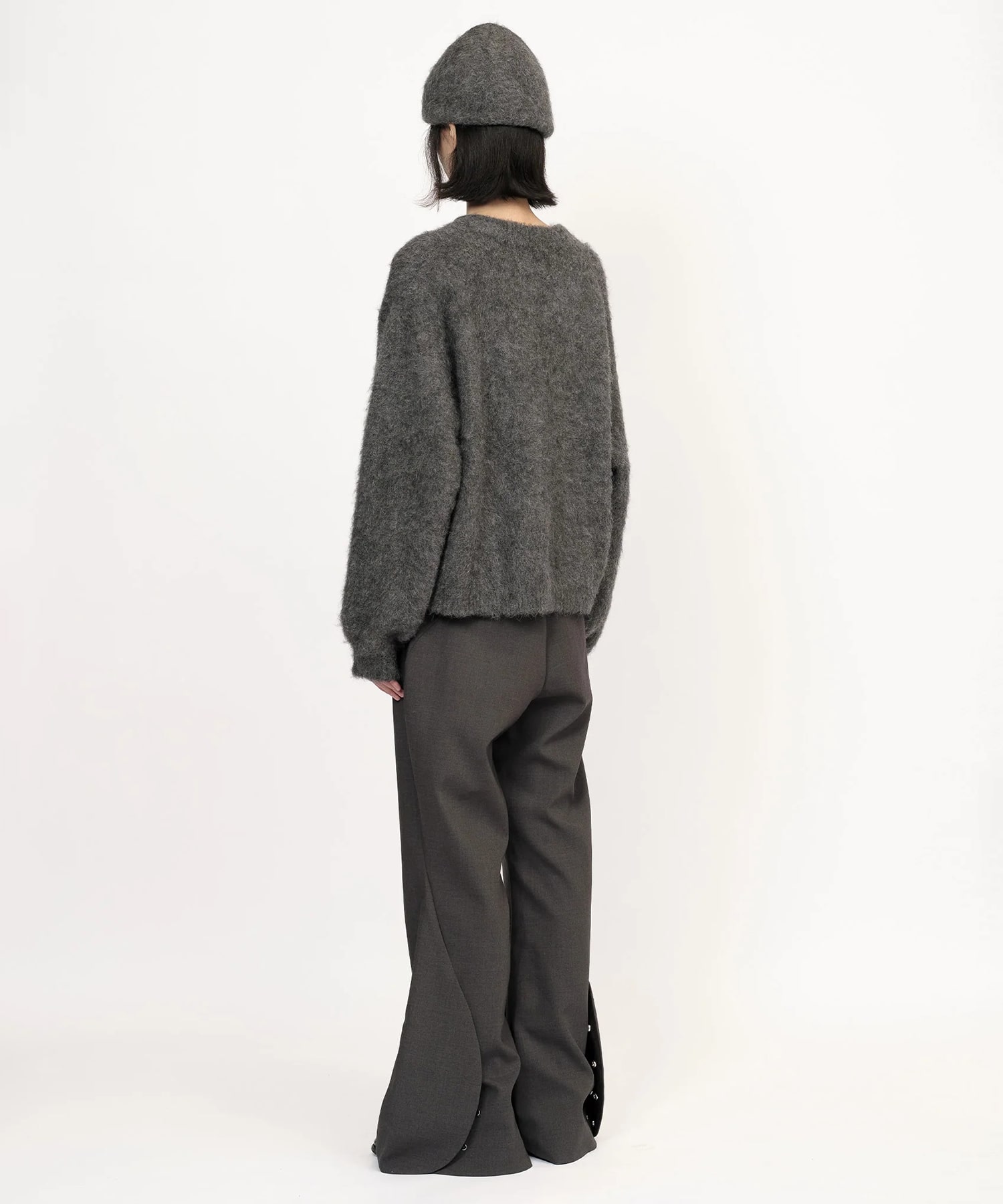 ALPACA V-NECK KNIT SWEATER GOAT ESSENCE