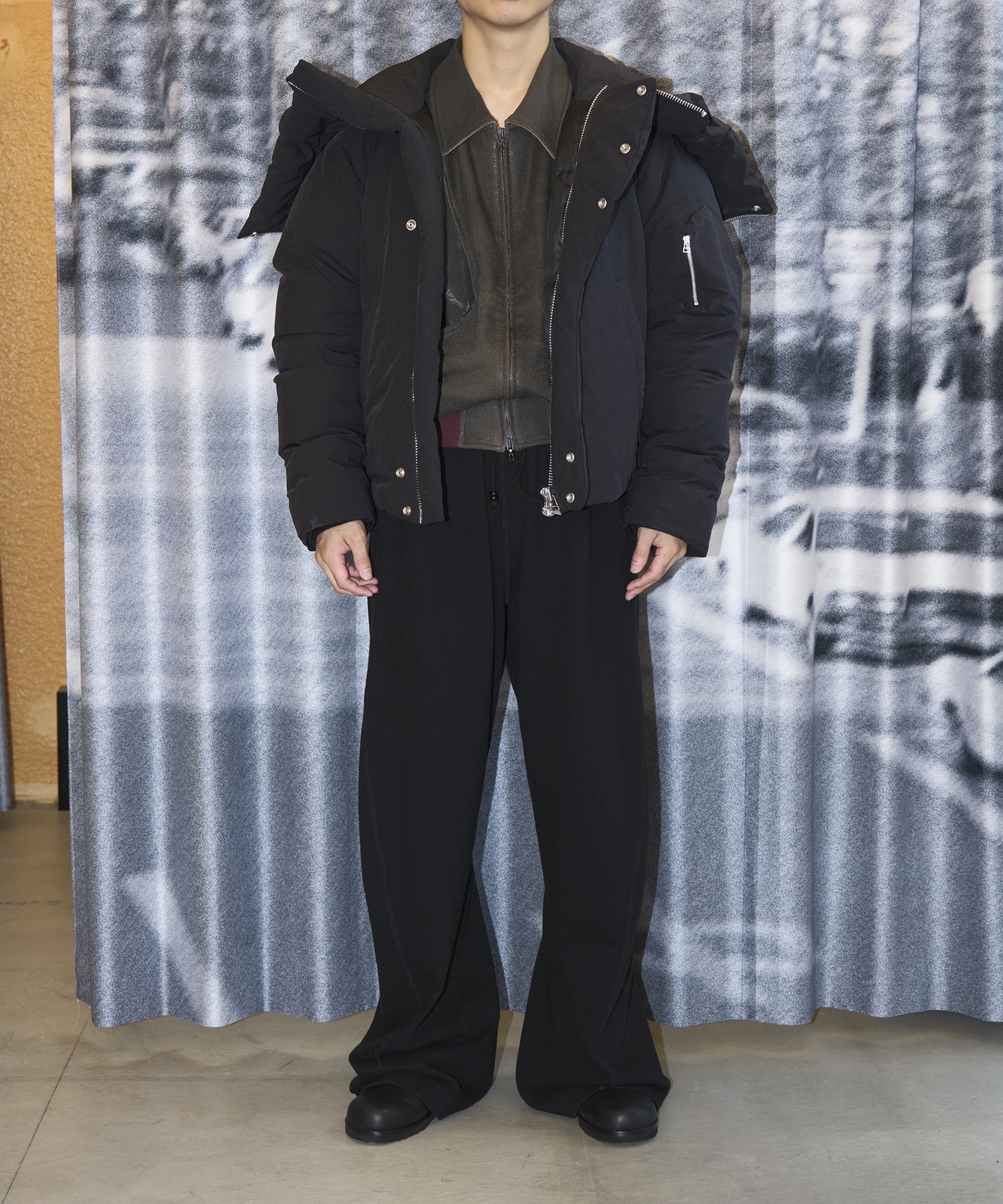 HOODED PUFFER JACKET NVRFRGT