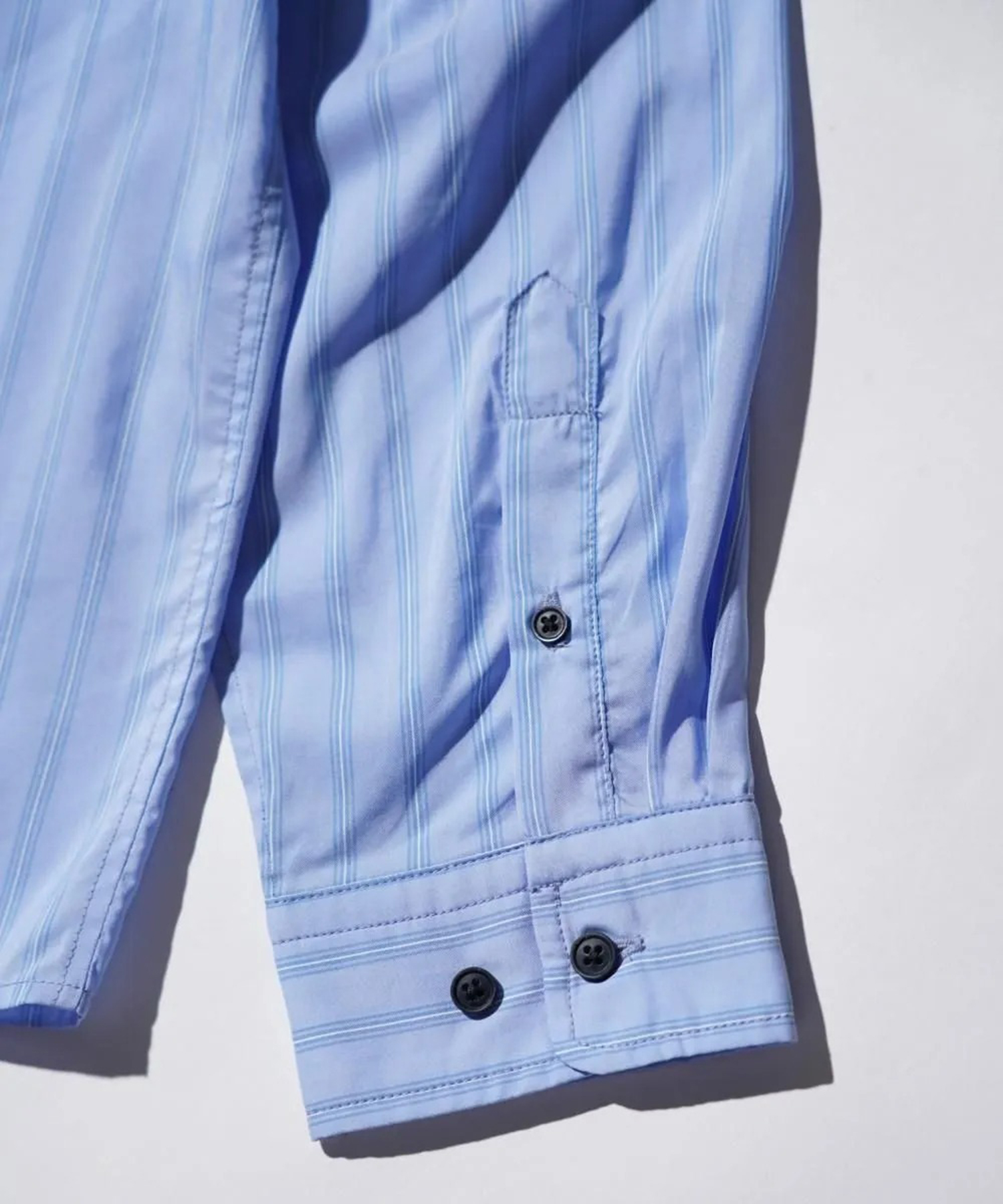 FLOATING HEART SHIRT PHINGERIN