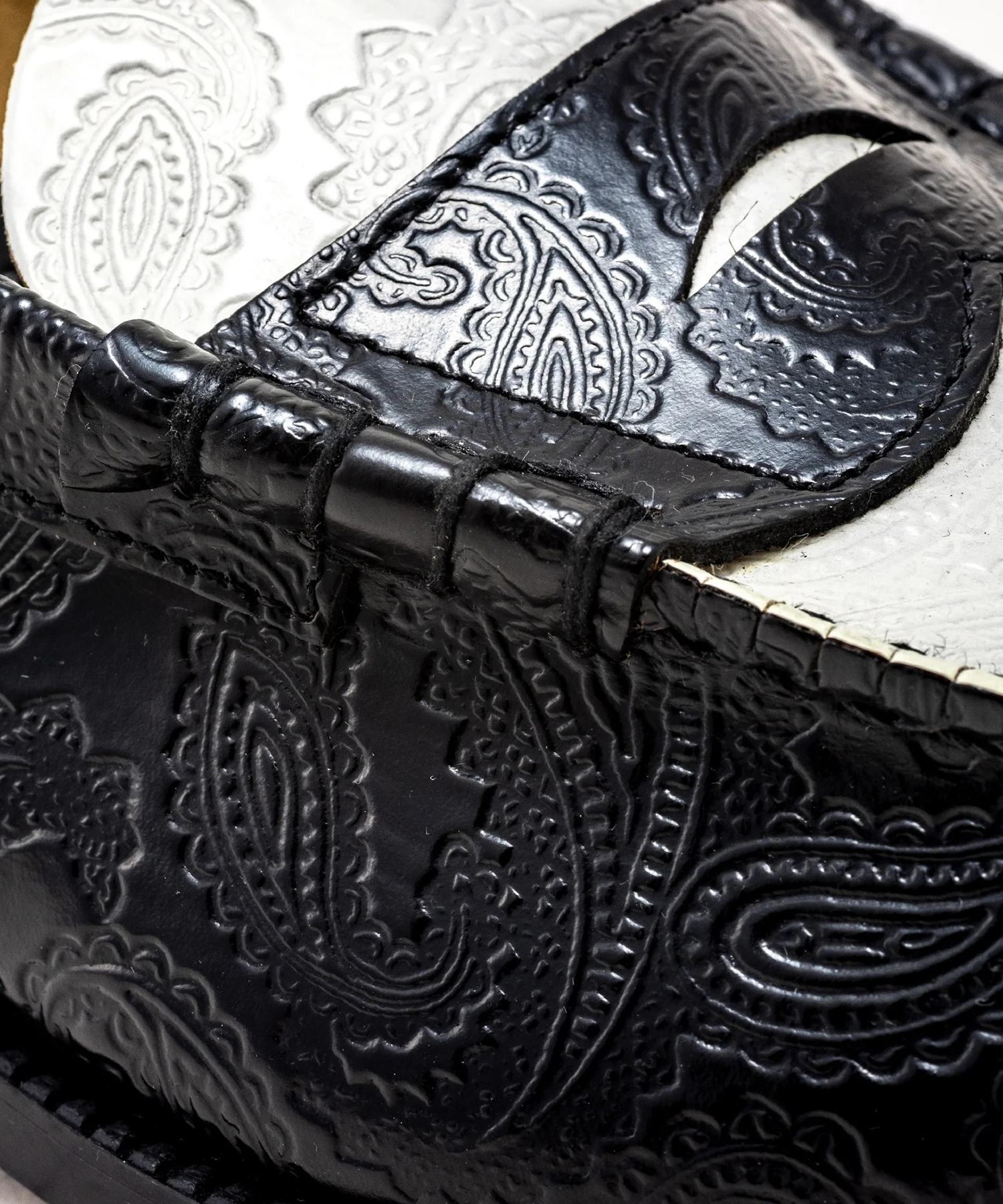 EMBOSSED LOAFERS BLACK WHITE PAISLEY The Kenford FINESHOES