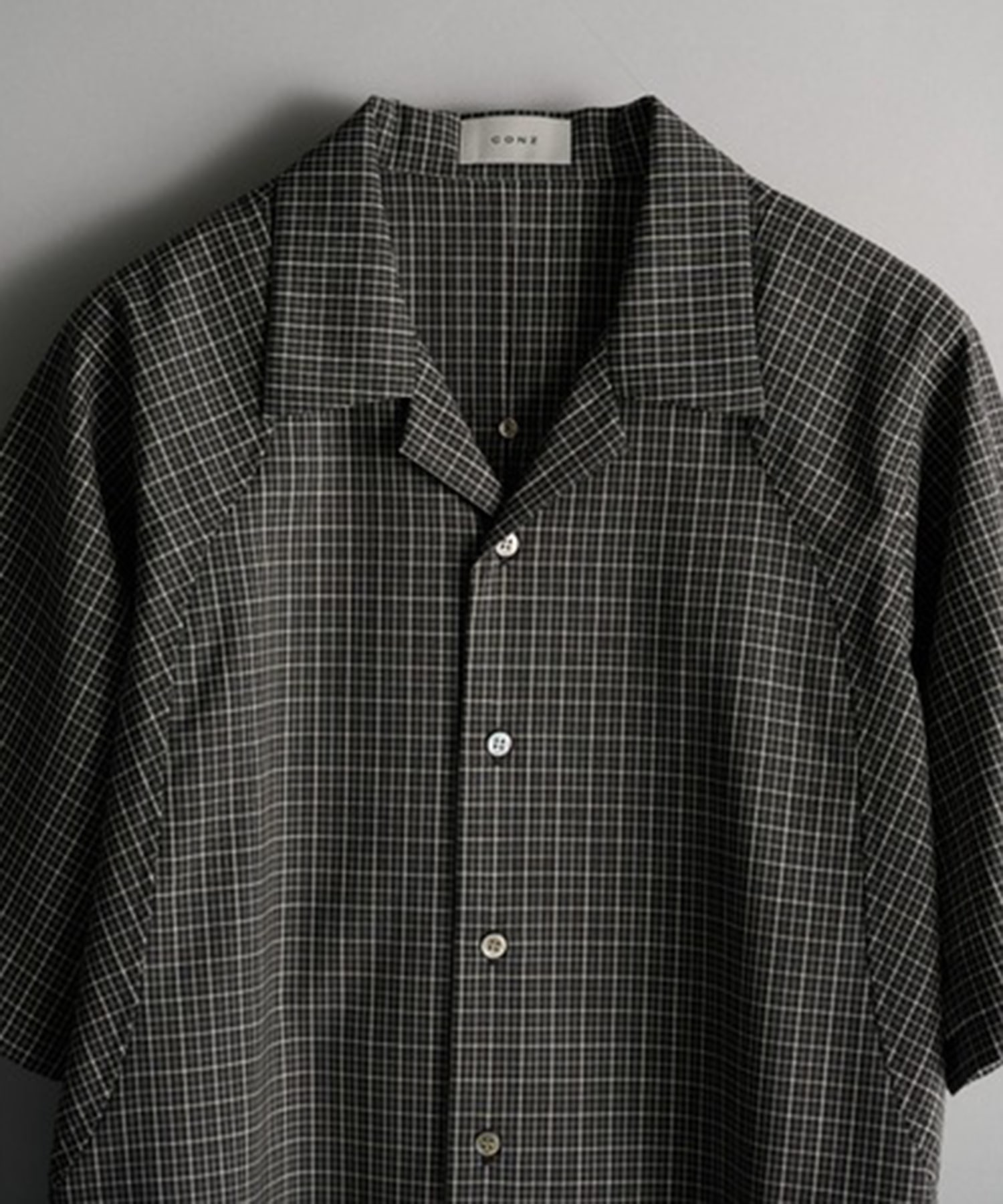 cropped open collar short sleeve shirt check CONZ