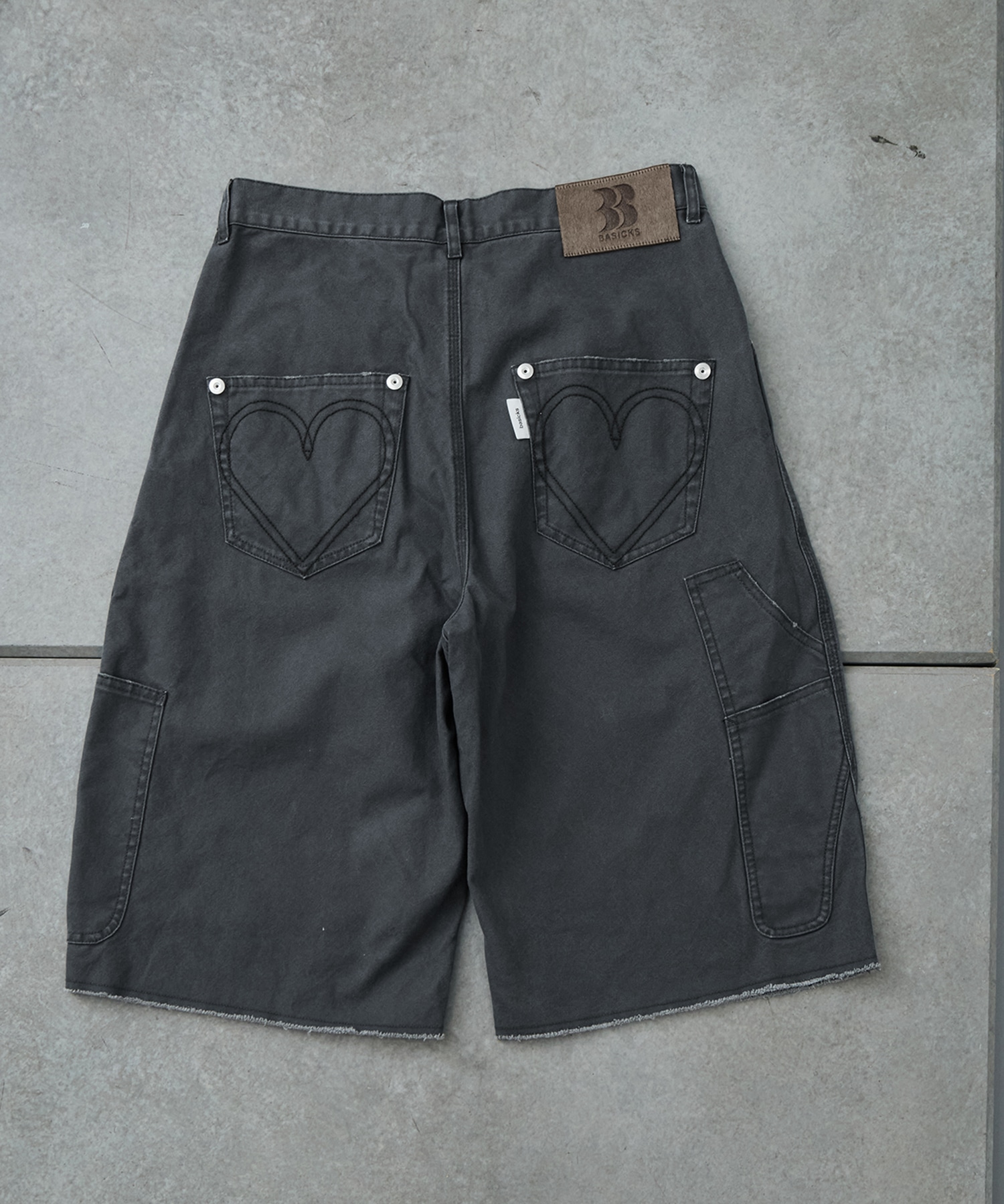 BASICKS×duck double knee curve leg shorts CONZ