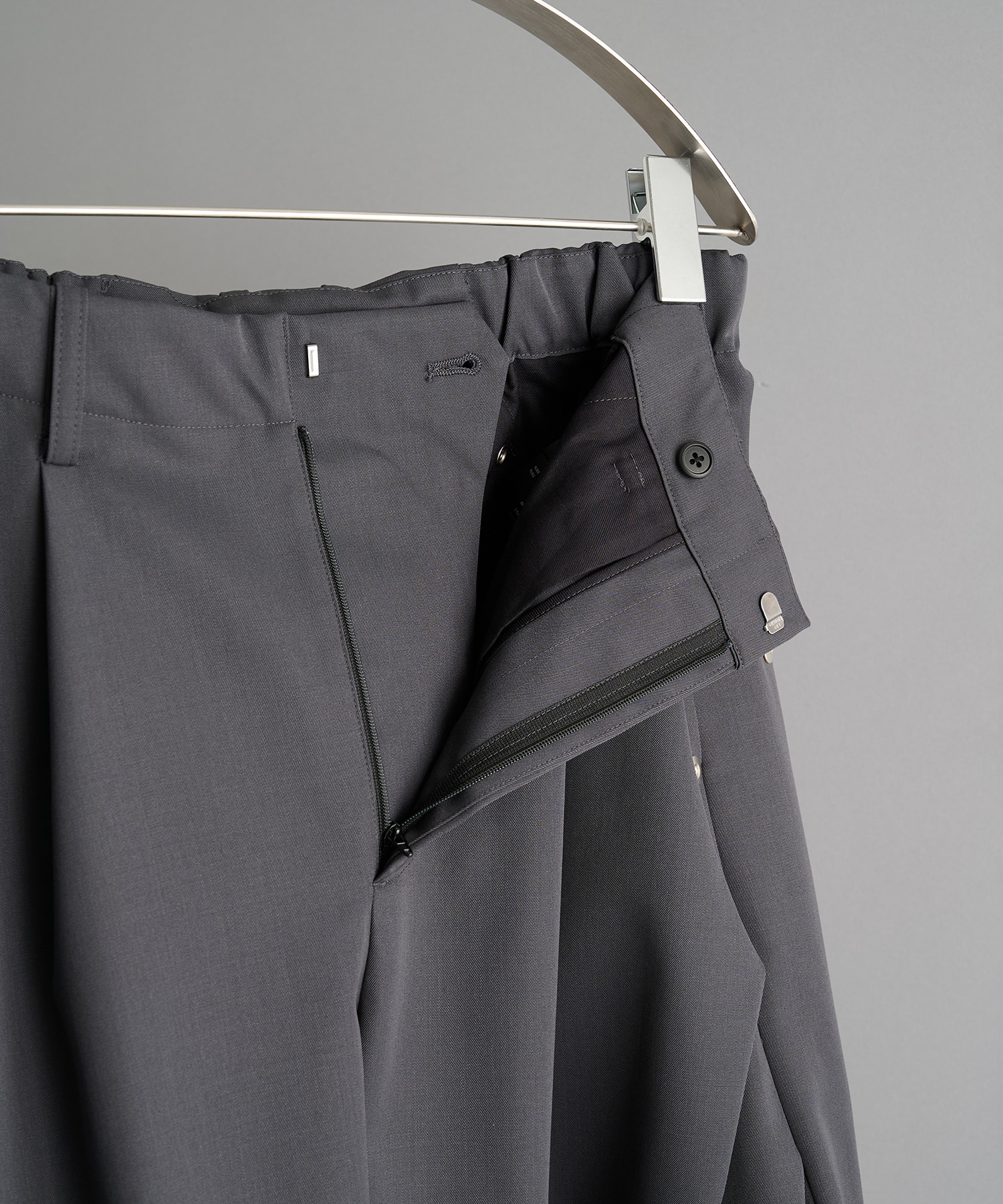 curve leg wide shorts CONZ