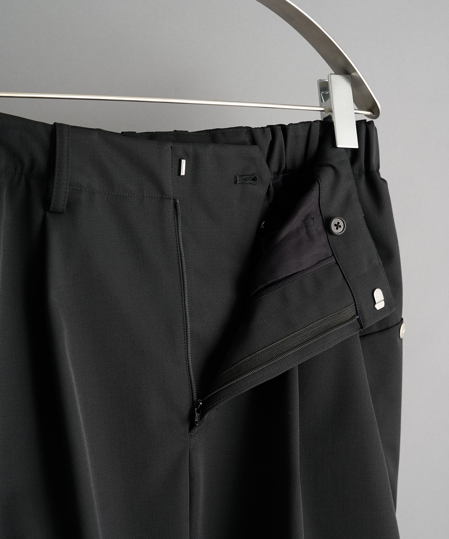 curve leg wide shorts CONZ