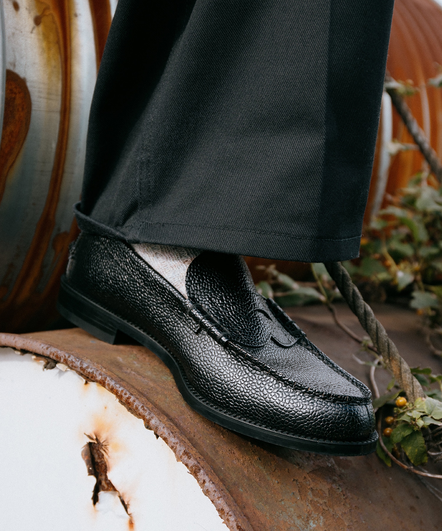 EMBOSSED LOAFERS BLACK SCOTCH GRAIN The Kenford FINESHOES