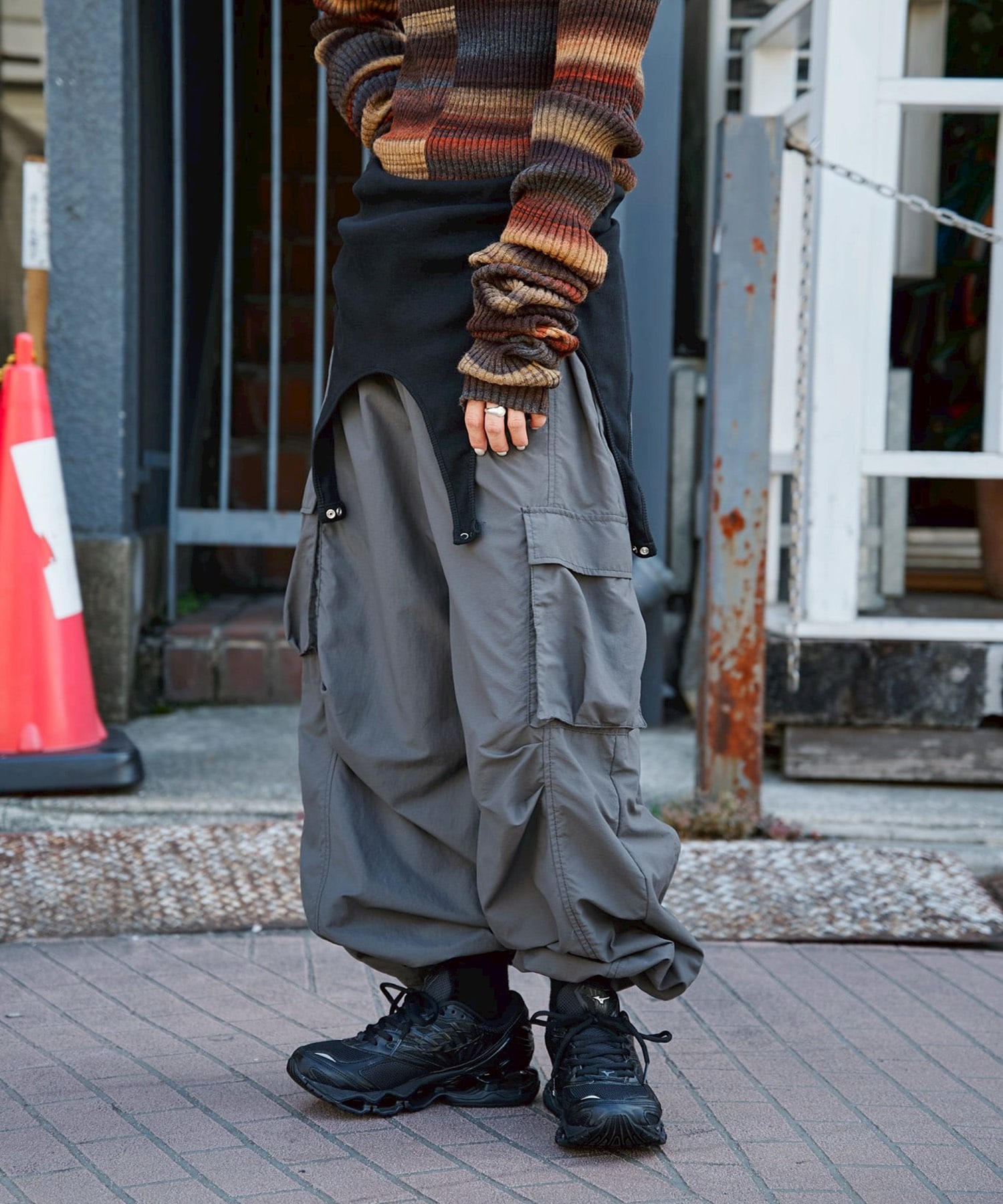 LAYERED PARACHUTE PANTS CONZ