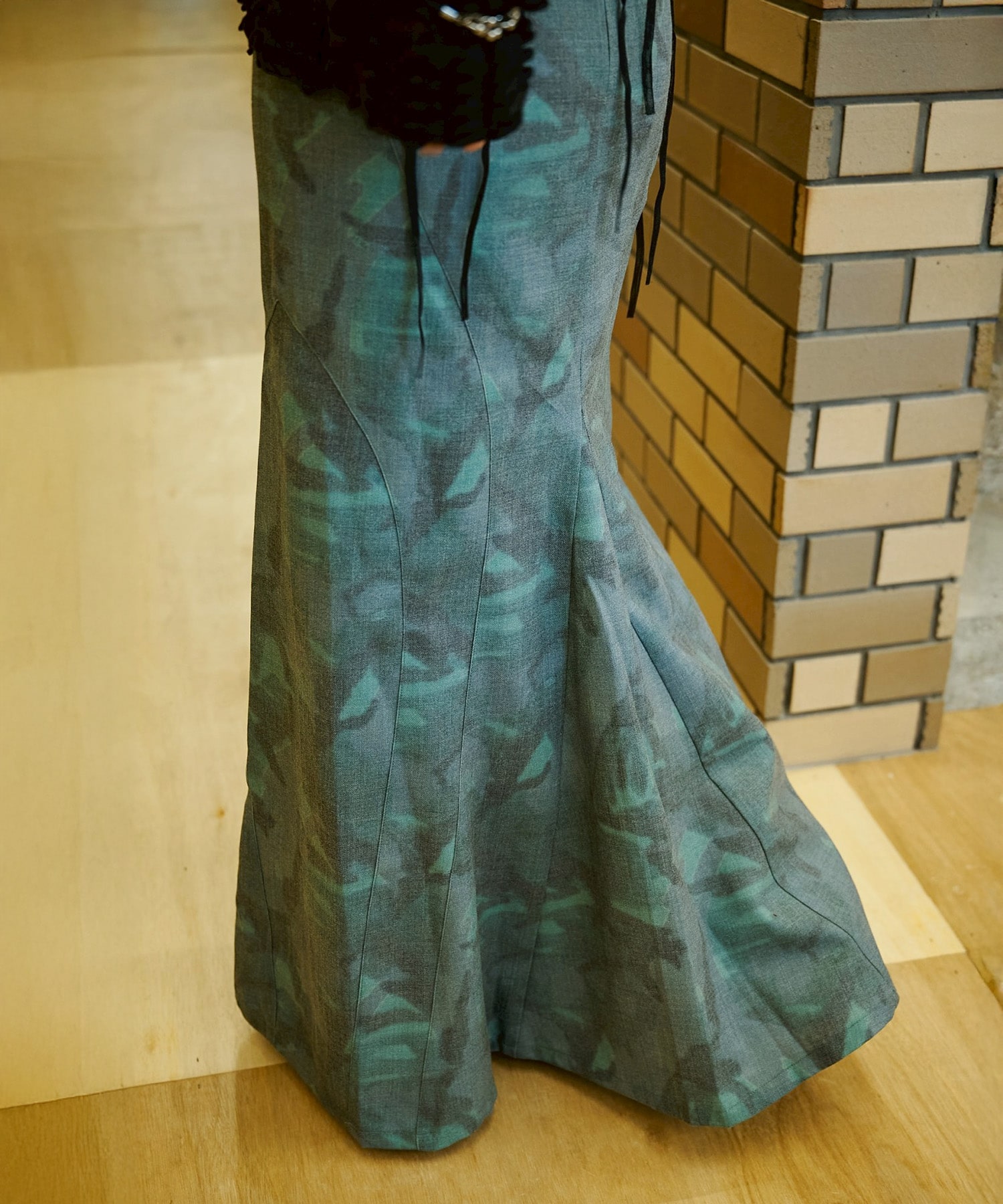 SHARP LONG SKIRT KOWGA