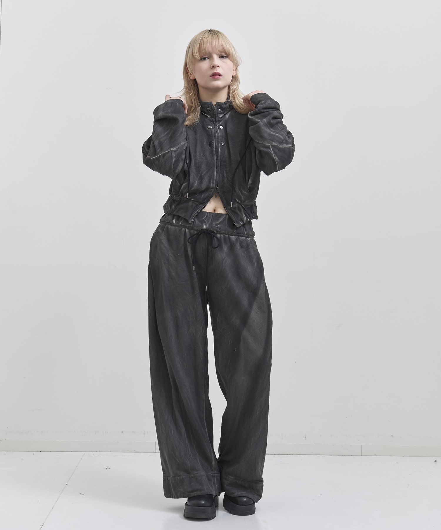 fold-cuff pants mukcyen