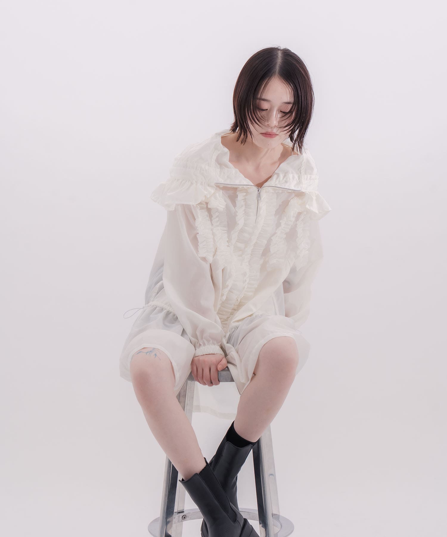 Nylon frilled mountain parka naokitomizuka