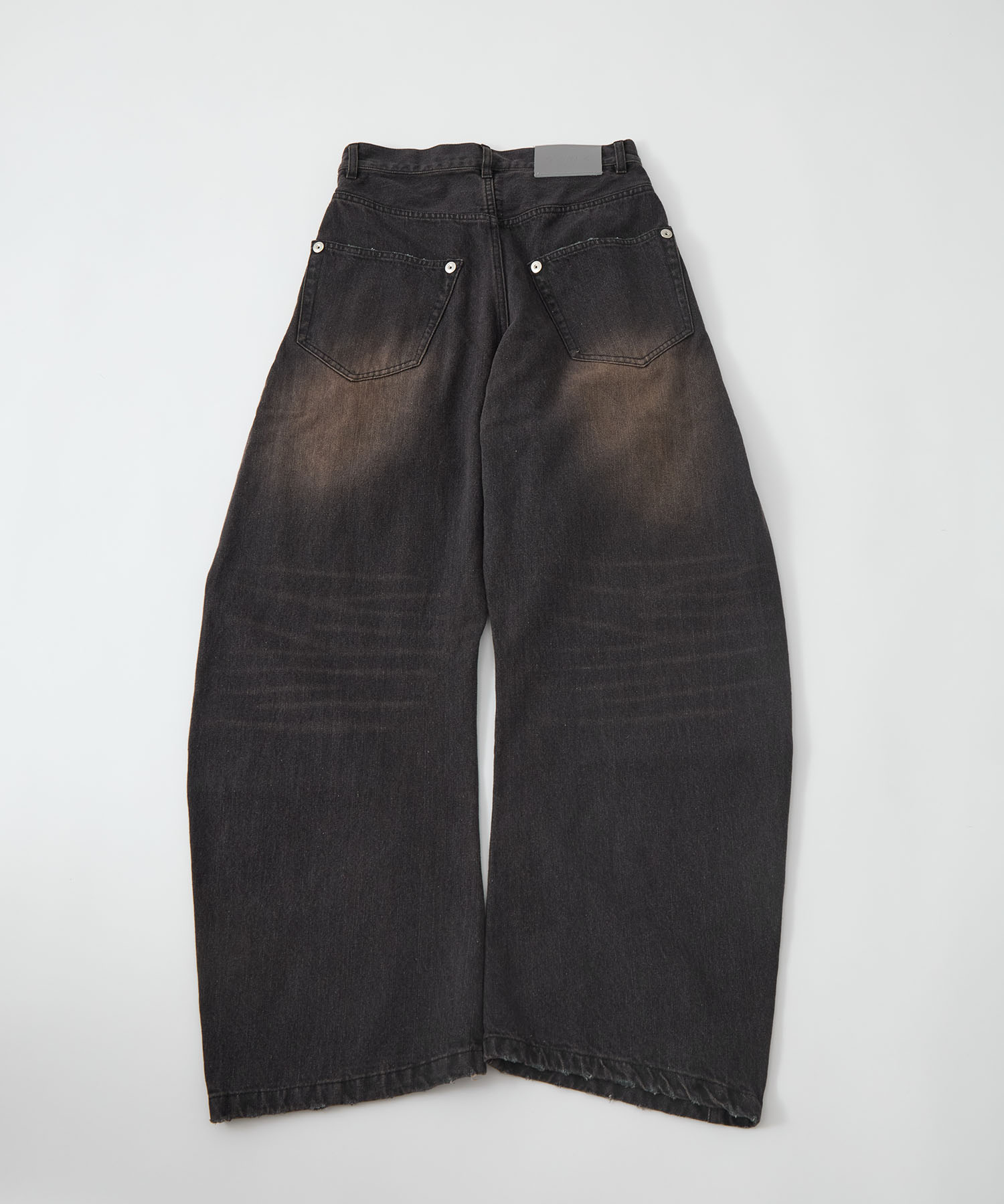 over dye curved denim CONZ