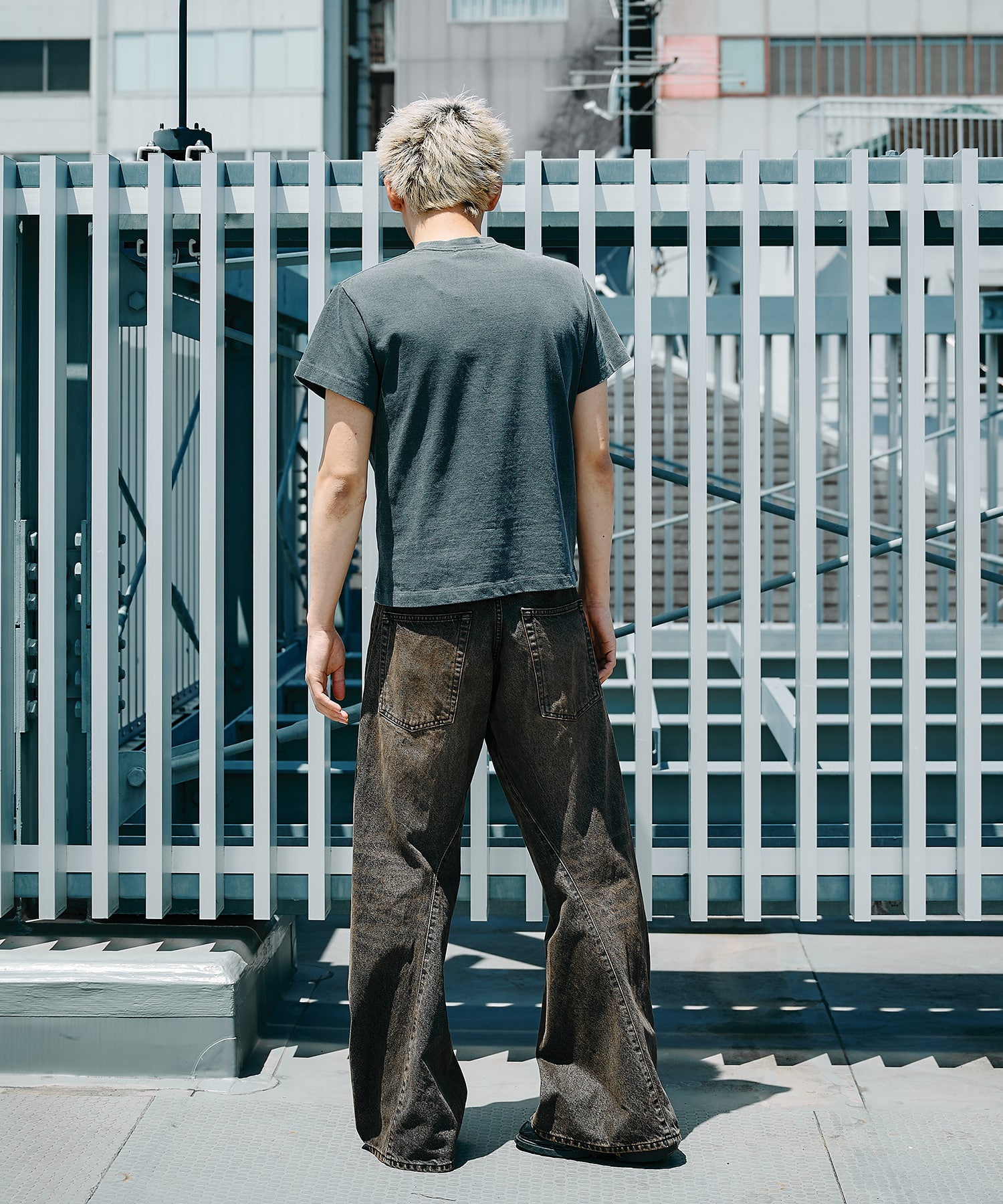 3D TWISTED WIDE LEG JEANS NVRFRGT