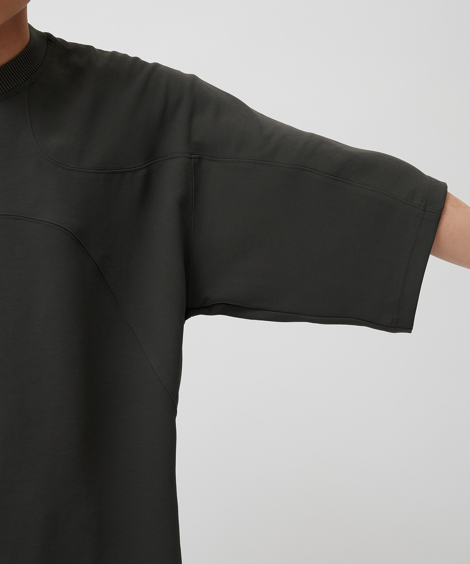 PANEL OVER CREW NECK TEE CONZ