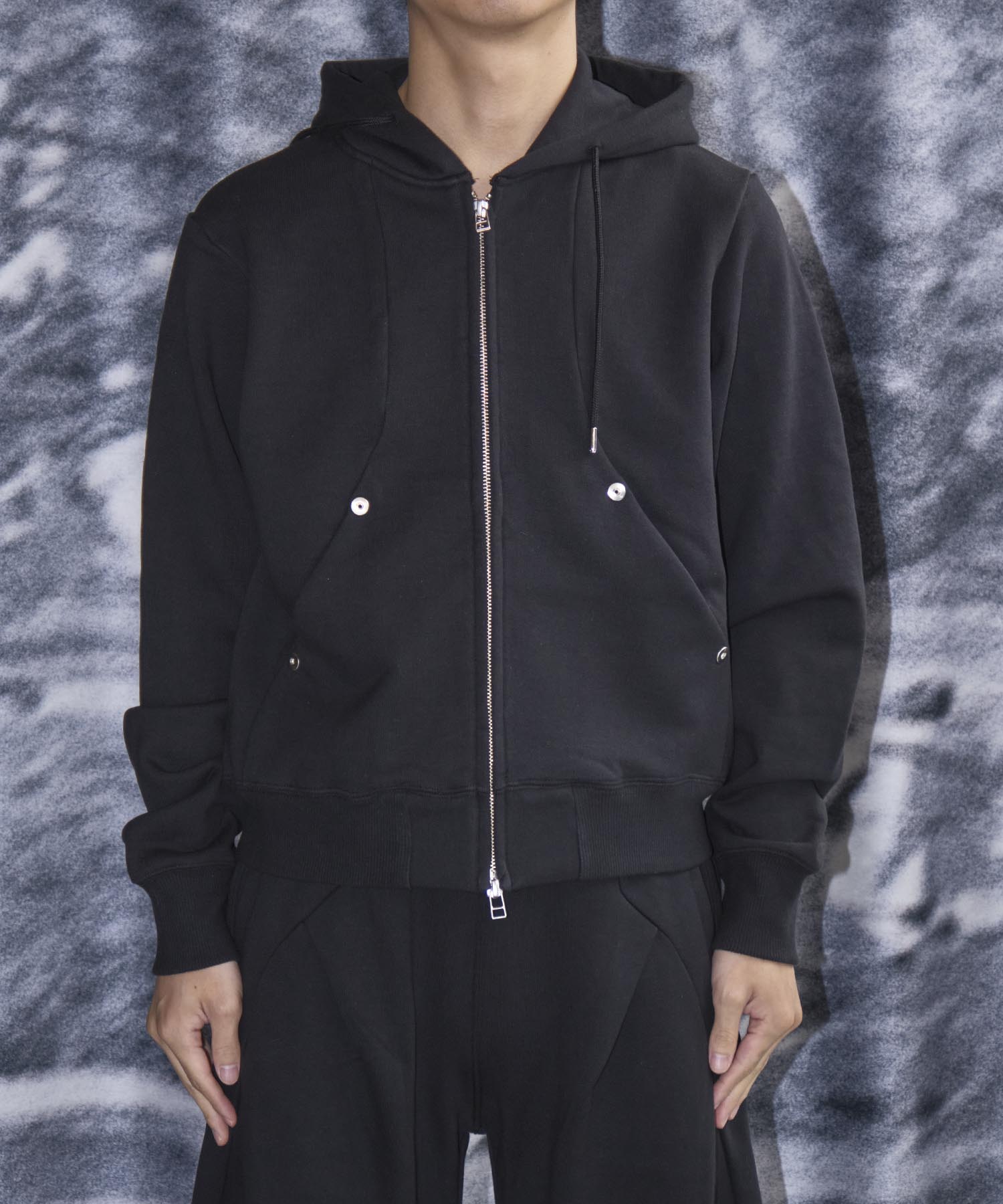 SHORT ZIP HOODIE CONZ