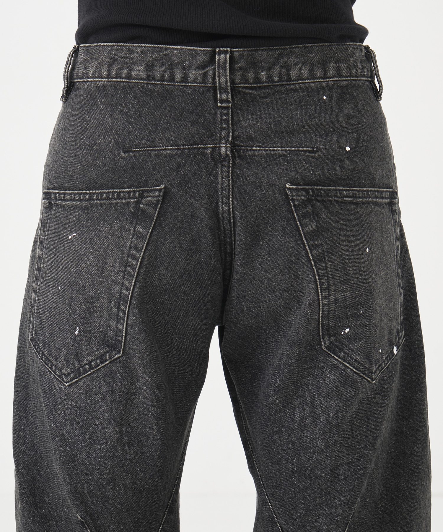 別注 TWISTED CURVED LEG JEANS NVRFRGT