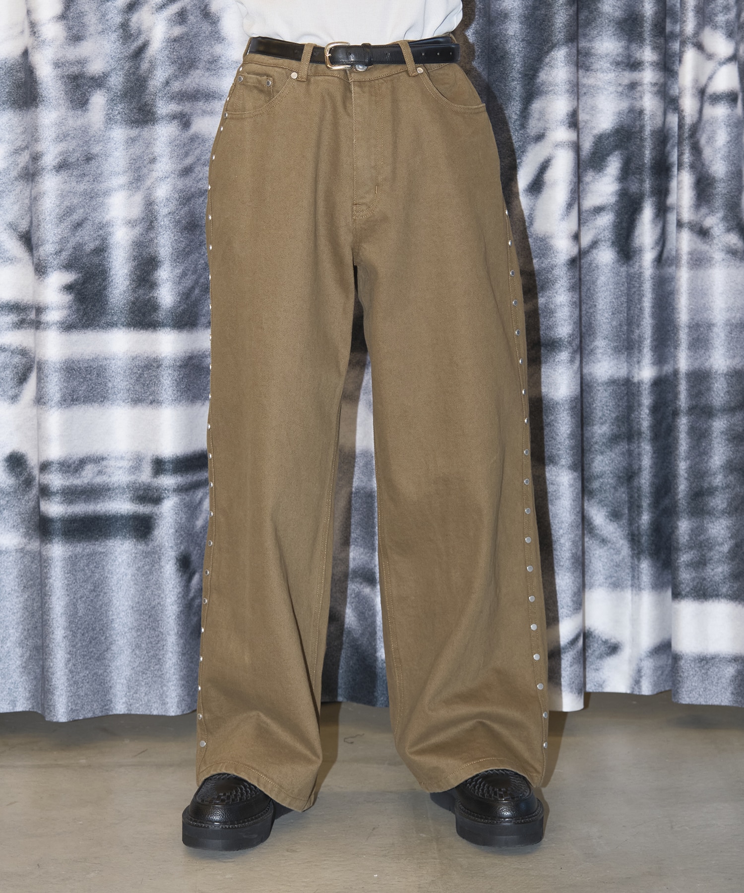 SUPER BAGGY STUDDED PANTS AFB