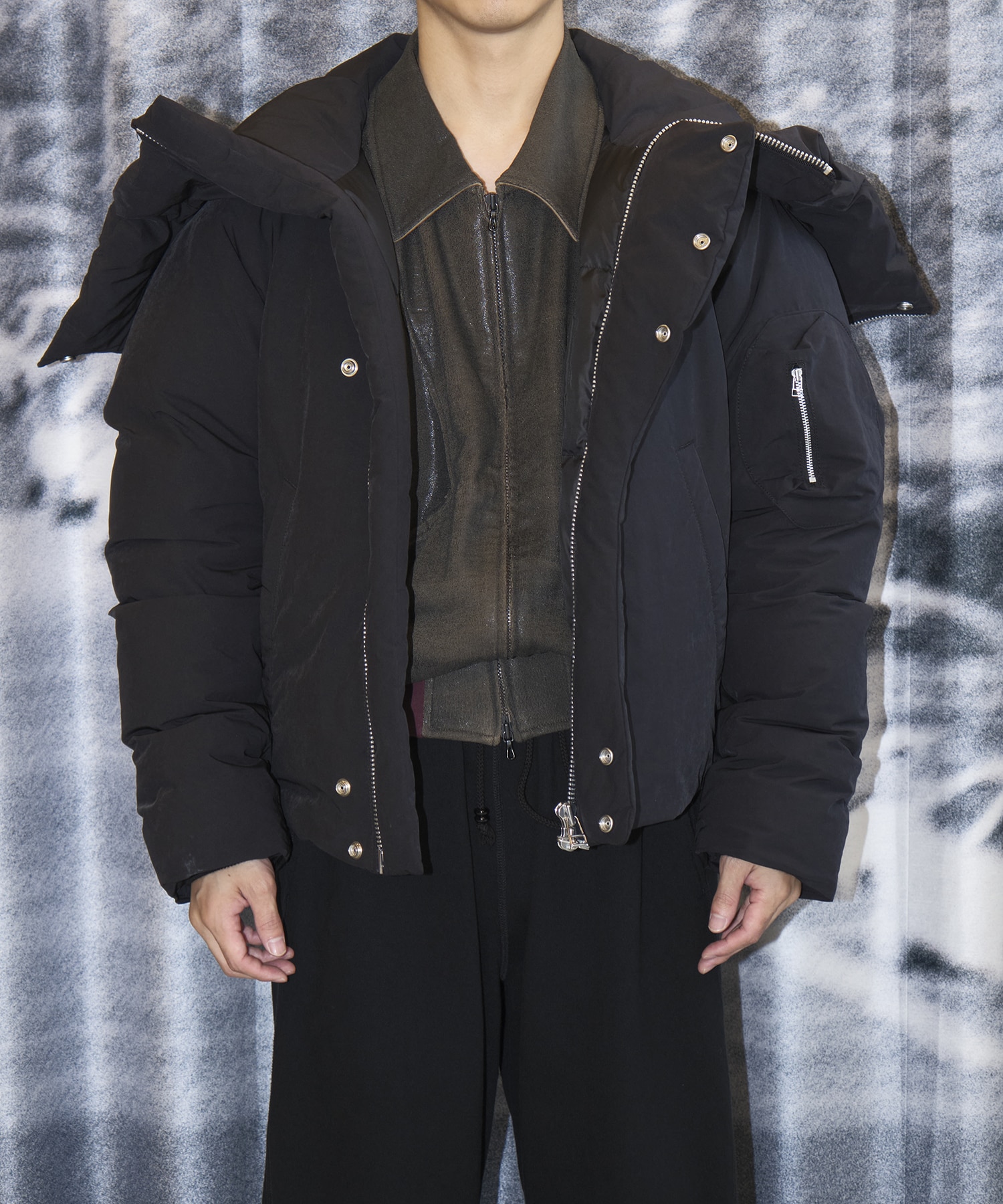 HOODED PUFFER JACKET NVRFRGT