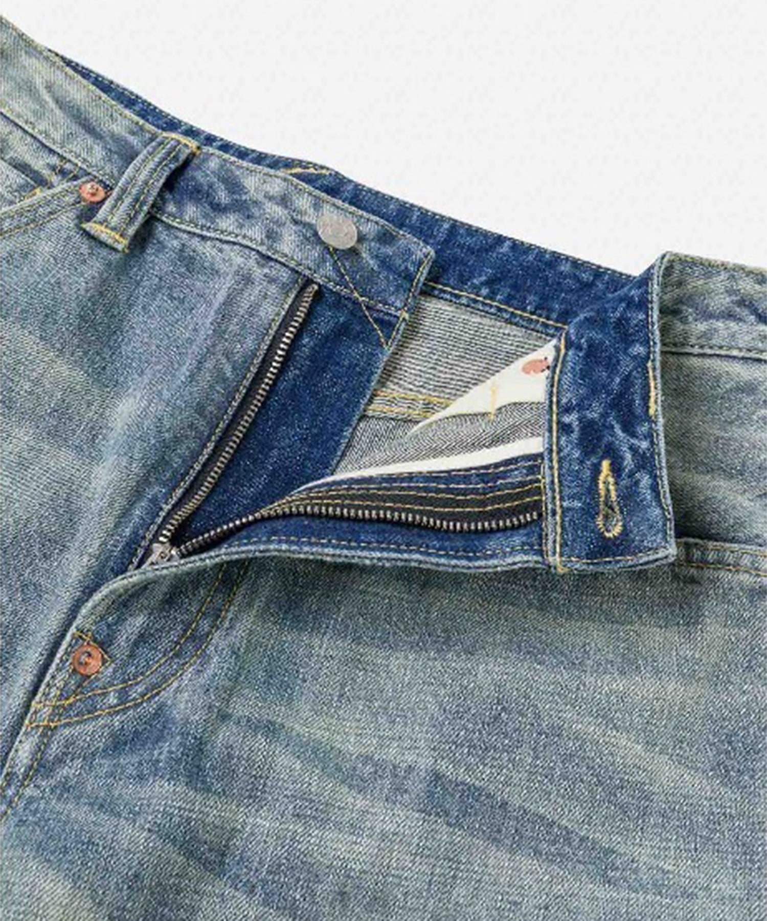 EJ 5P DISTRESSED JEANS EVISU