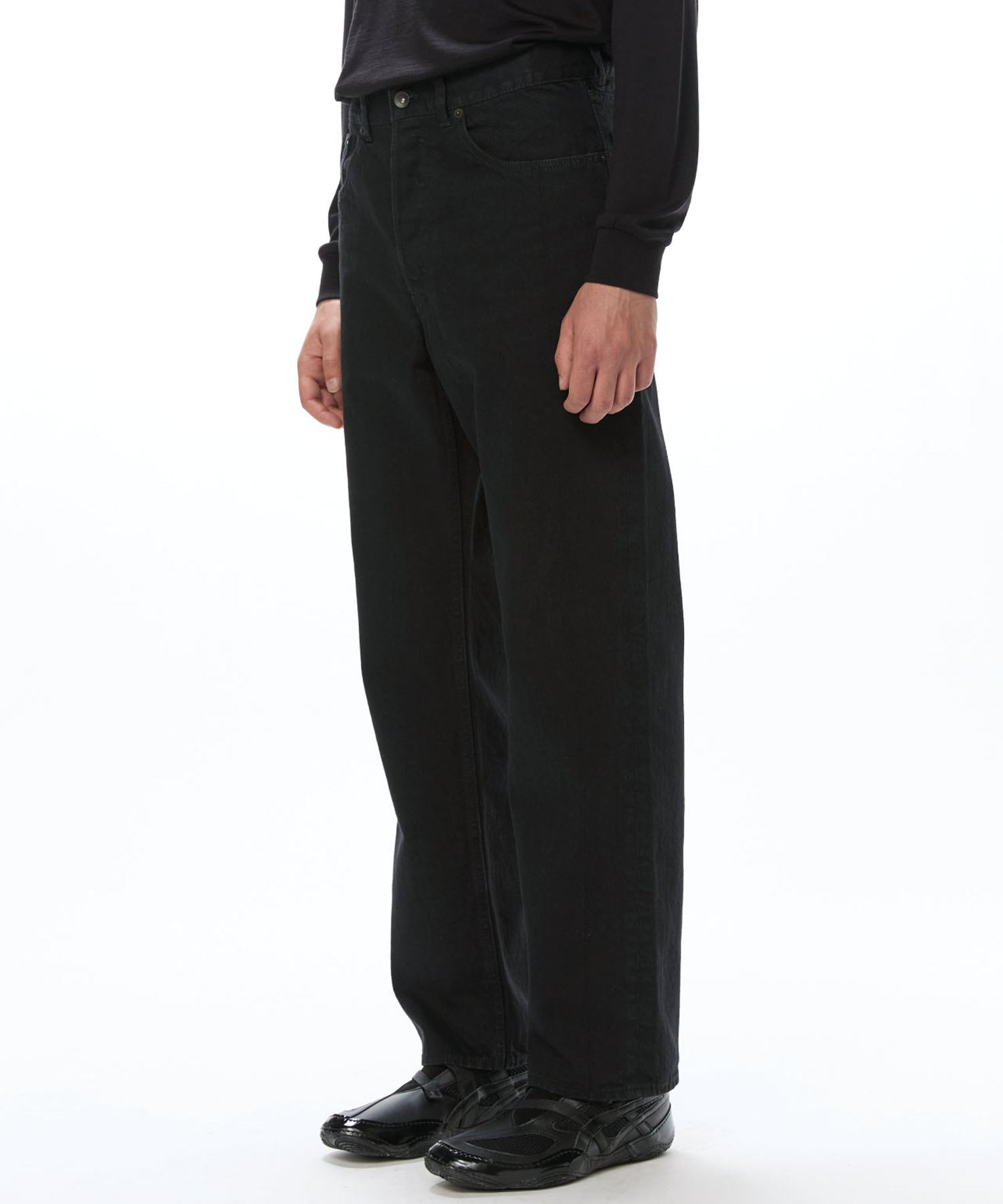 NARROW CYLINDER FIT JEANS MARKAWARE/marka