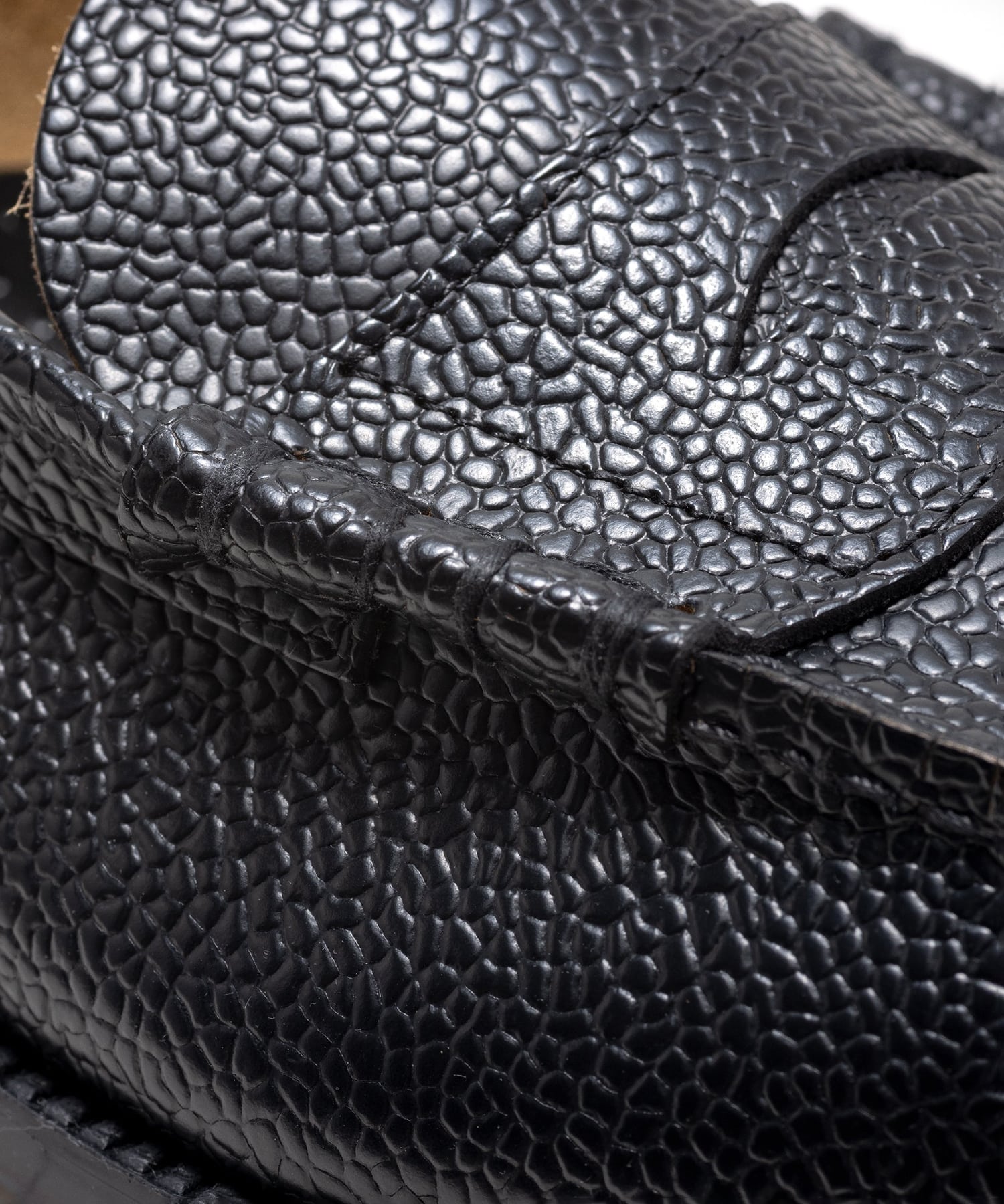 EMBOSSED LOAFERS BLACK SCOTCH GRAIN The Kenford FINESHOES