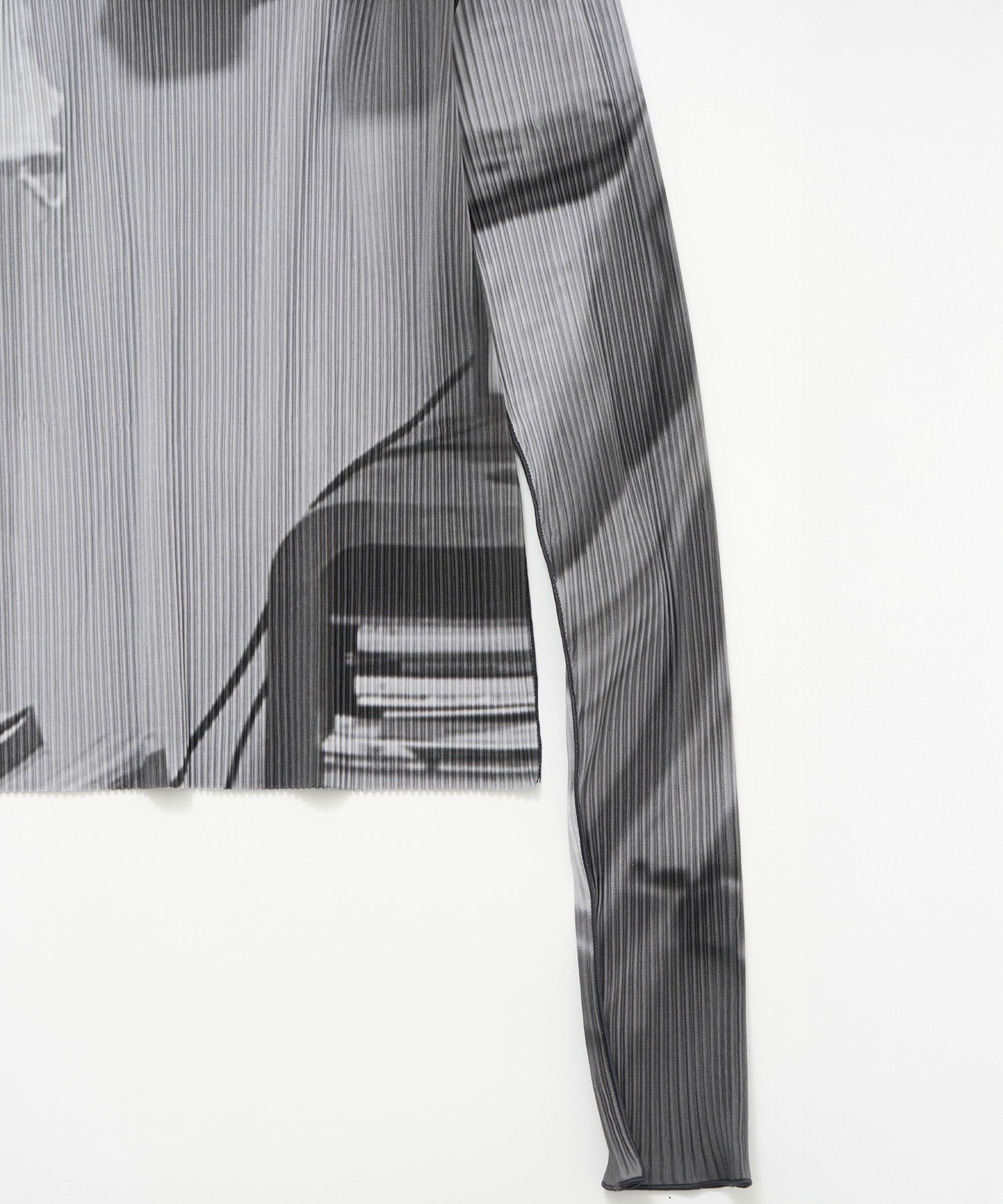 別注 GRAPHIC TINY TOP kotohayokozawa