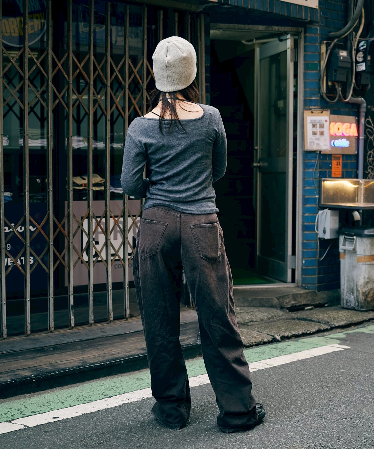 CURVED LEG JEANS CONZ