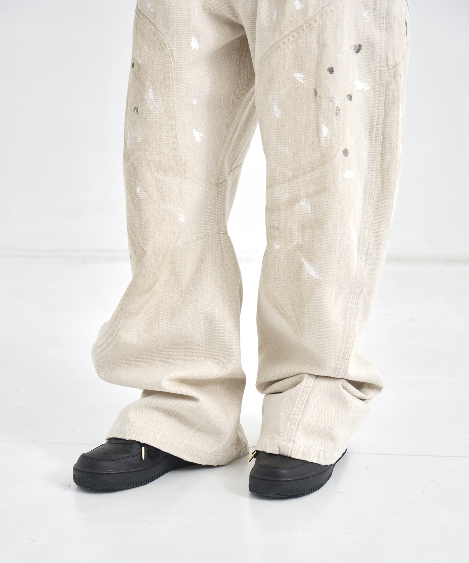 paint curved jeans CONZ