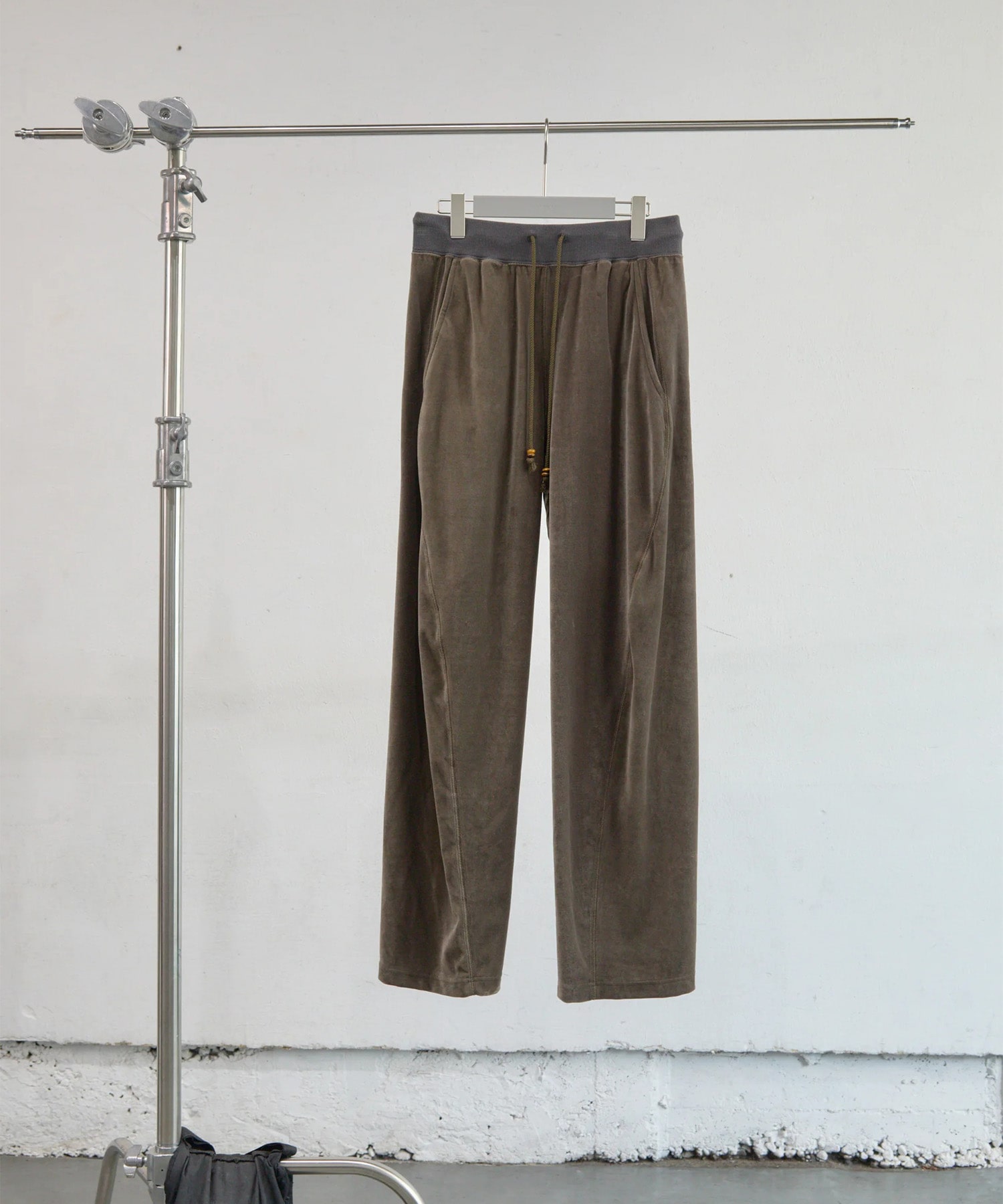 VELOUR 3D TWISTED LOUNGE PANTS NVRFRGT