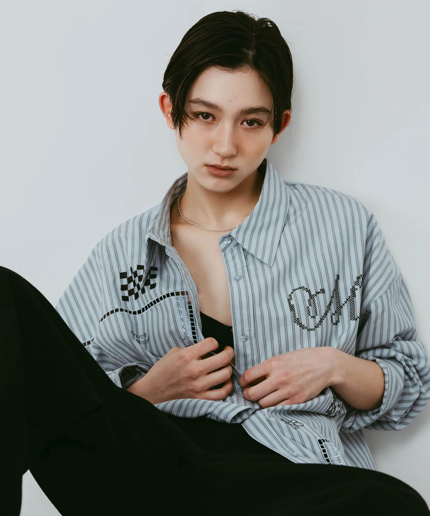 embroidered shirt(unisex) 