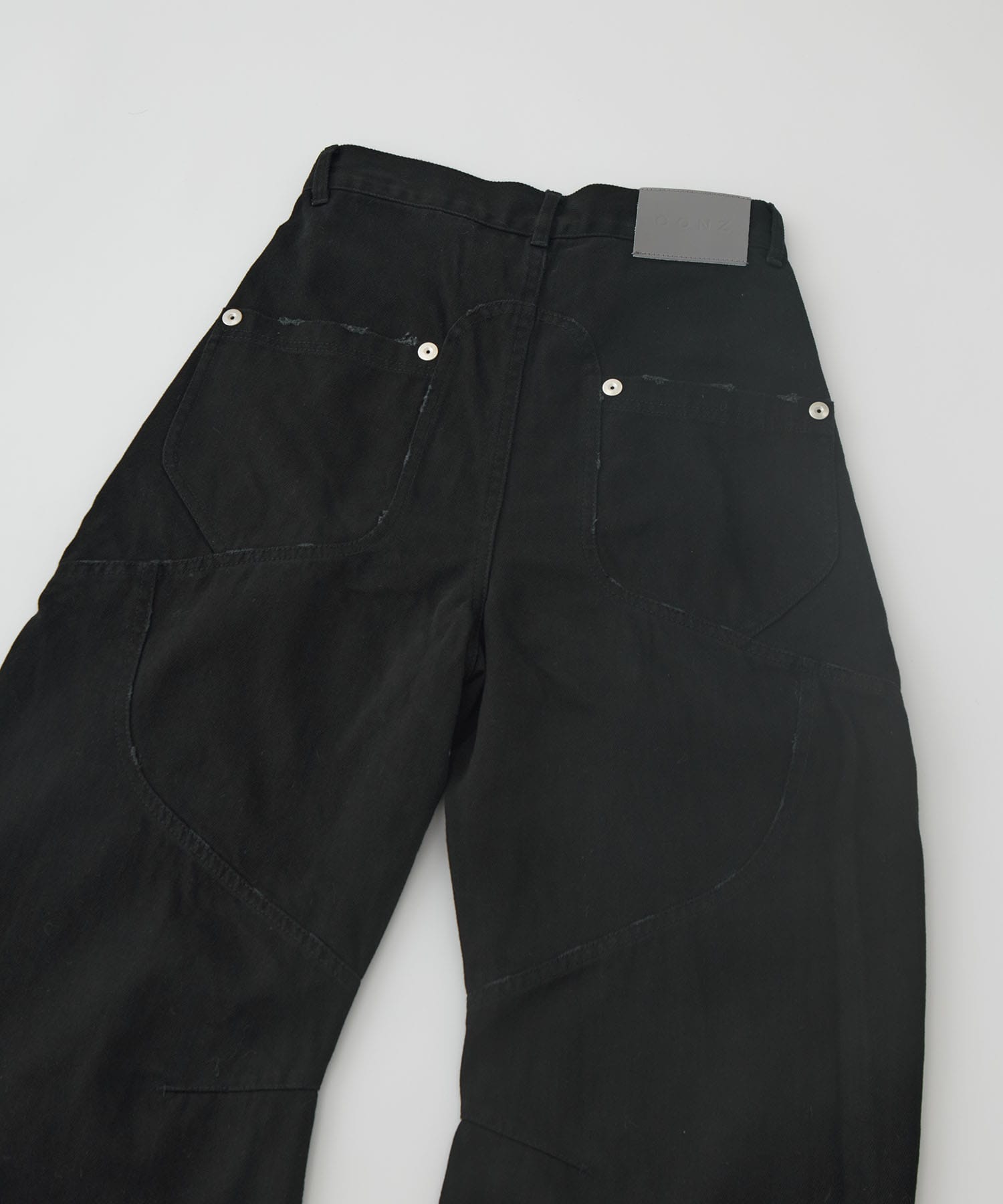 paint curved jeans CONZ